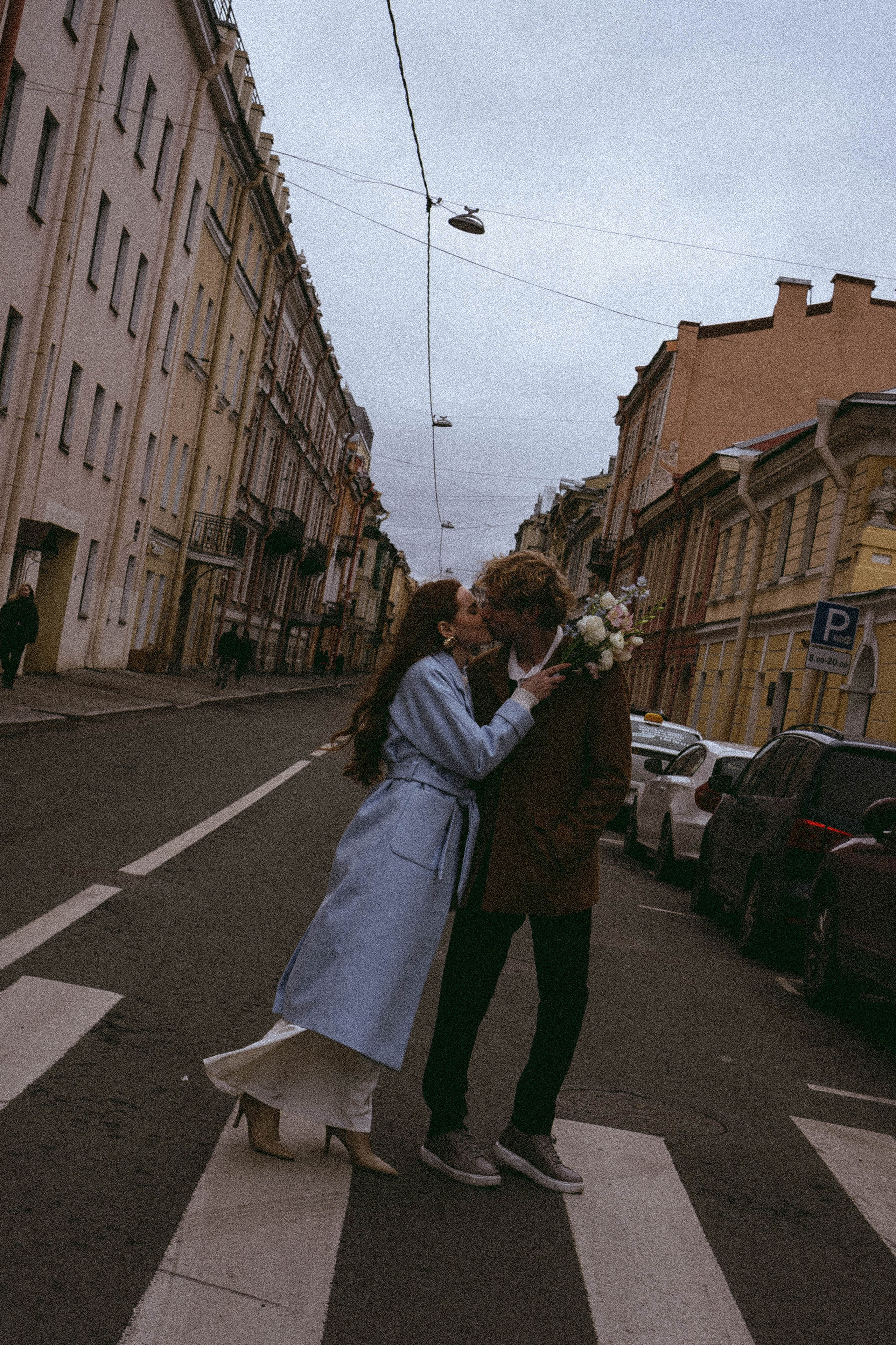 СВАДЕБНАЯ СЬЕМКА В ОТЕЛЕ. СБОРЫ ЖЕНИХА И НЕВЕСТЫ И ТАКЖЕ ТОР И ПОДГОТОВКА К ПРОГУЛКЕ И ПРОГУЛКА ПО ПЕТРОГРАДКЕ. Профессиональный фотограф, Санкт-Петербург — Виктория Богомолова