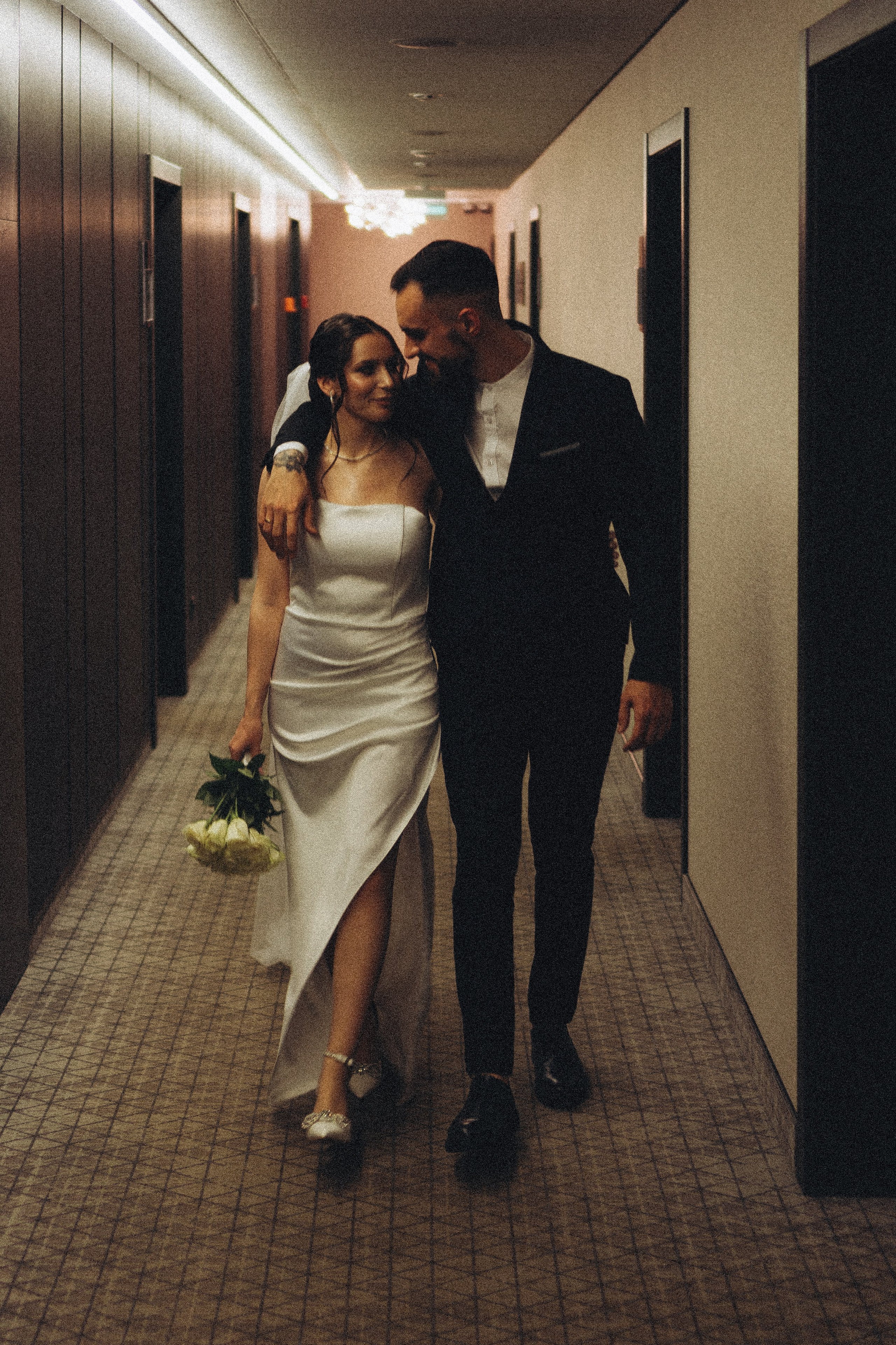 СВАДЕБНАЯ СЬЕМКА СБОРОВ ЖЕНИХА И НЕВЕСТЫ В ОТЕЛЕ И ТАКЖЕ ФОТОСЕССИИЯ В ОТЕЛЕЕ МЕГАПОЛИС БРЯНСК. Профессиональный фотограф, Санкт-Петербург — Виктория Богомолова