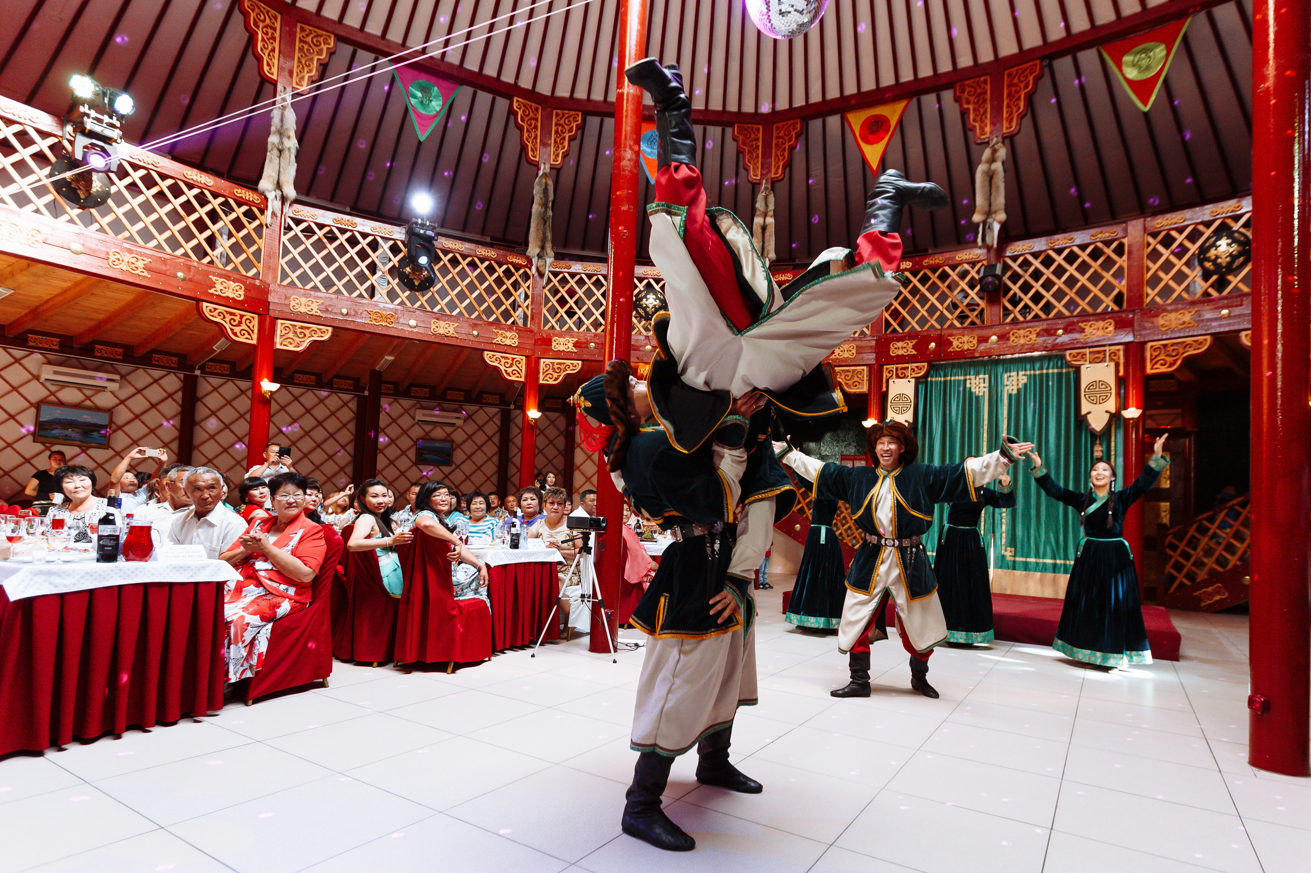 Ясин и Саяна. Свадебный и семейный фотограф в Улан-Удэ