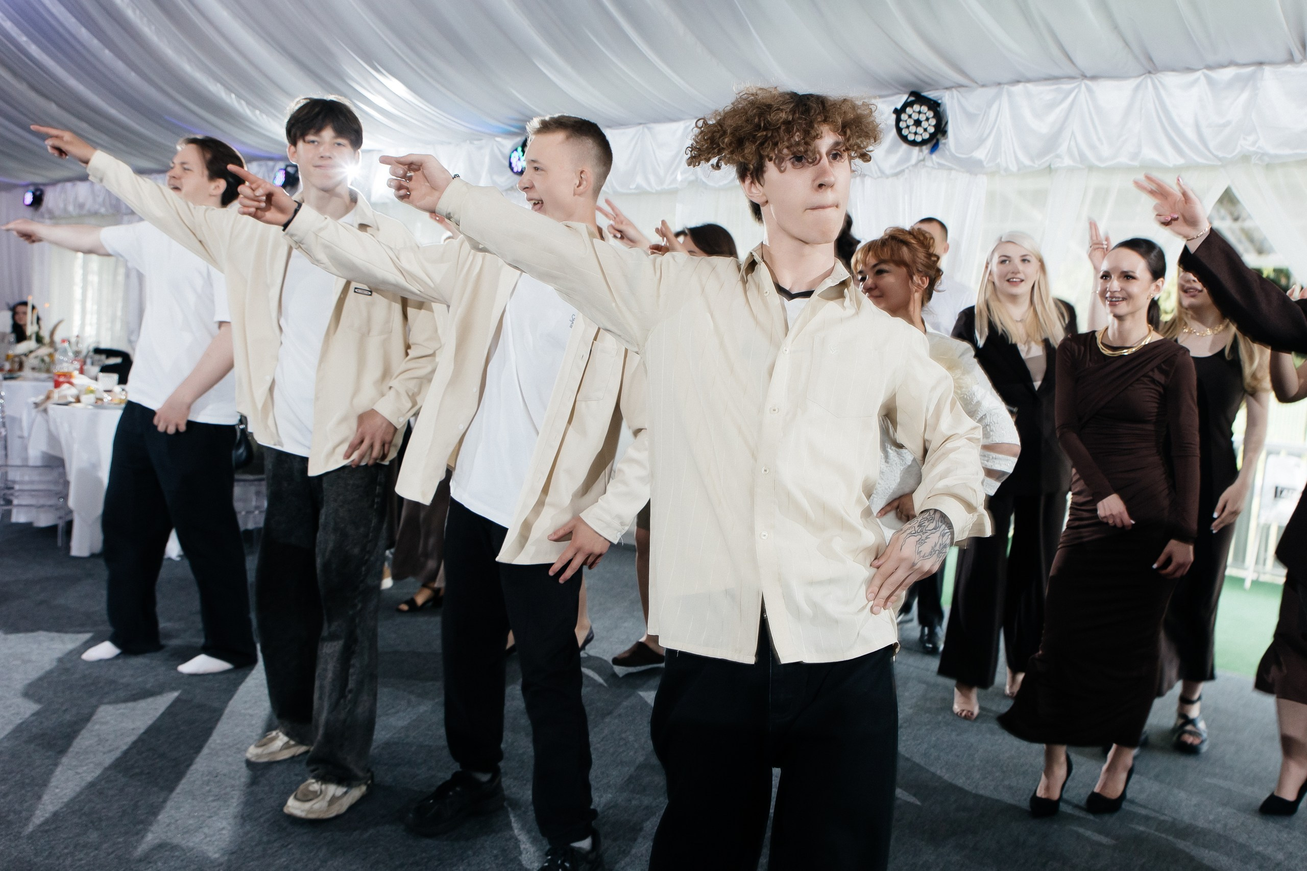 А | А. Любовь, танцы и котики 🐾. Свадебный фотограф Настя Шелл г. Череповец