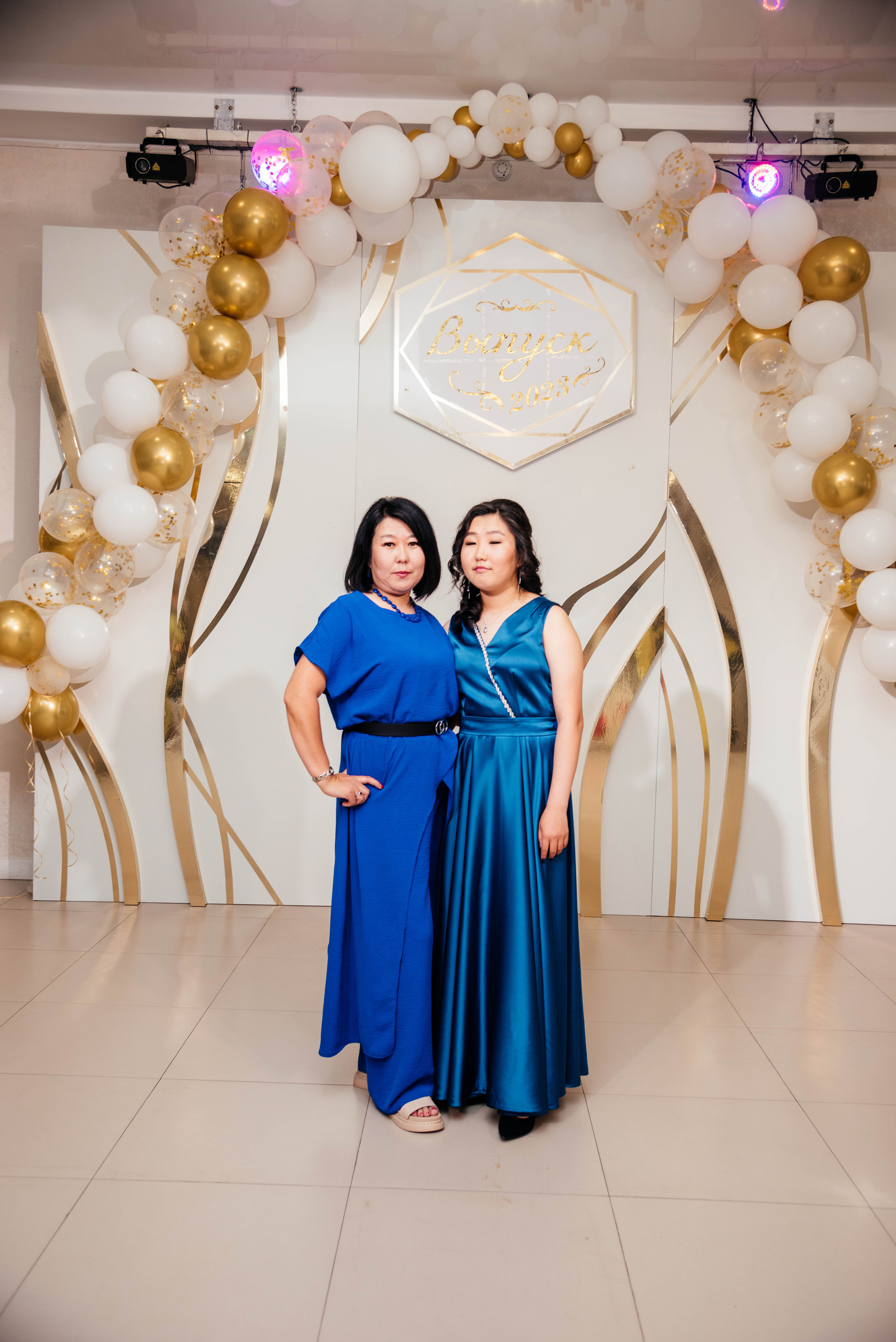 Последний звонок. Фотограф Эллина Дар г. Улан-Удэ