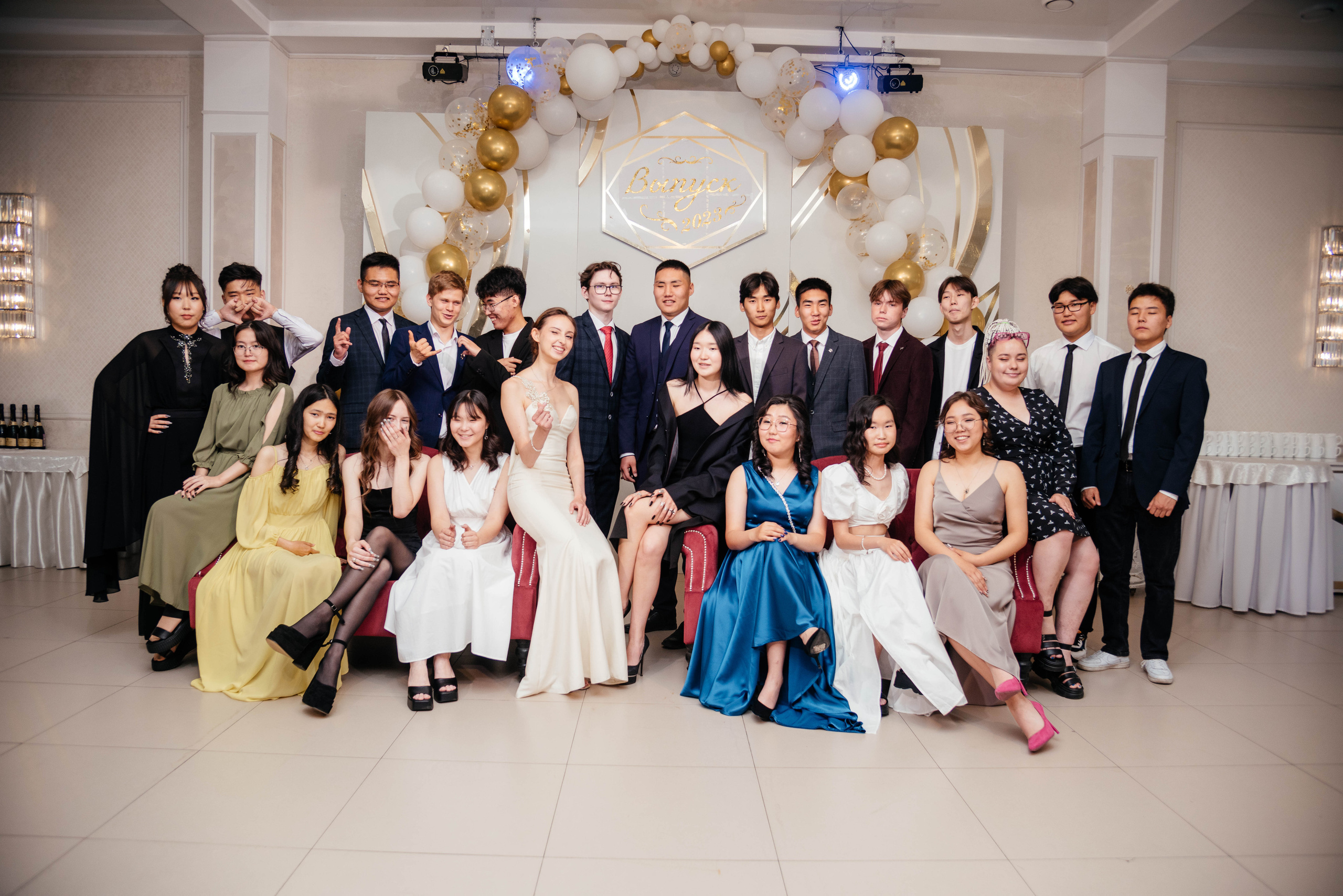 Последний звонок. Фотограф Эллина Дар г. Улан-Удэ