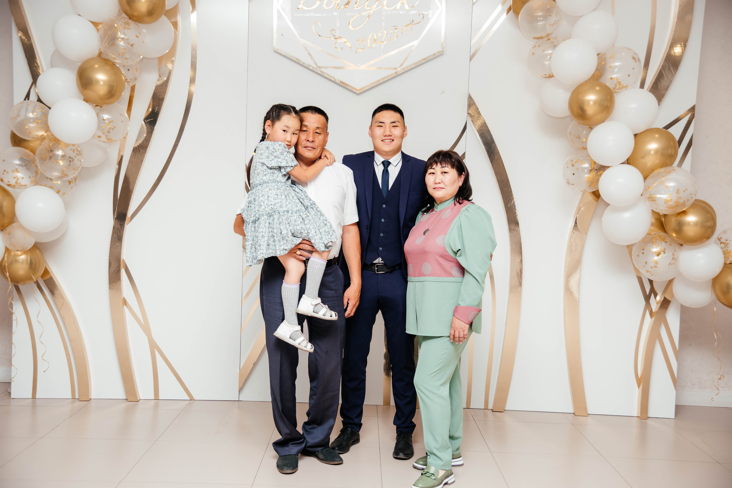 Последний звонок. Фотограф Эллина Дар г. Улан-Удэ