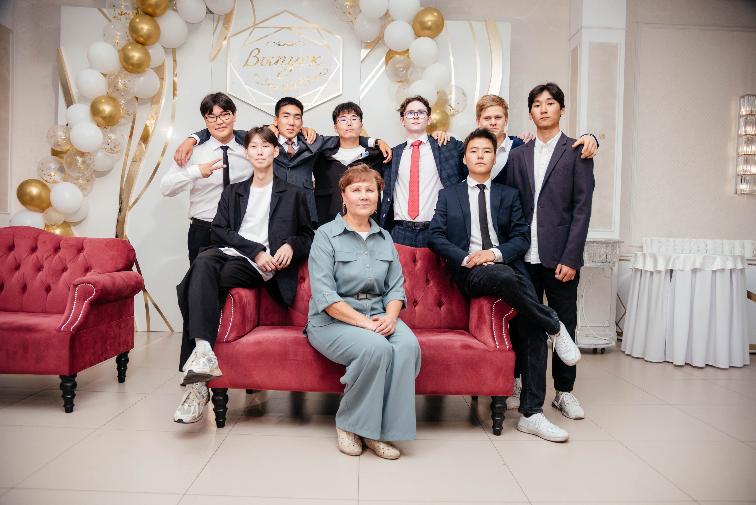 Последний звонок. Фотограф Эллина Дар г. Улан-Удэ