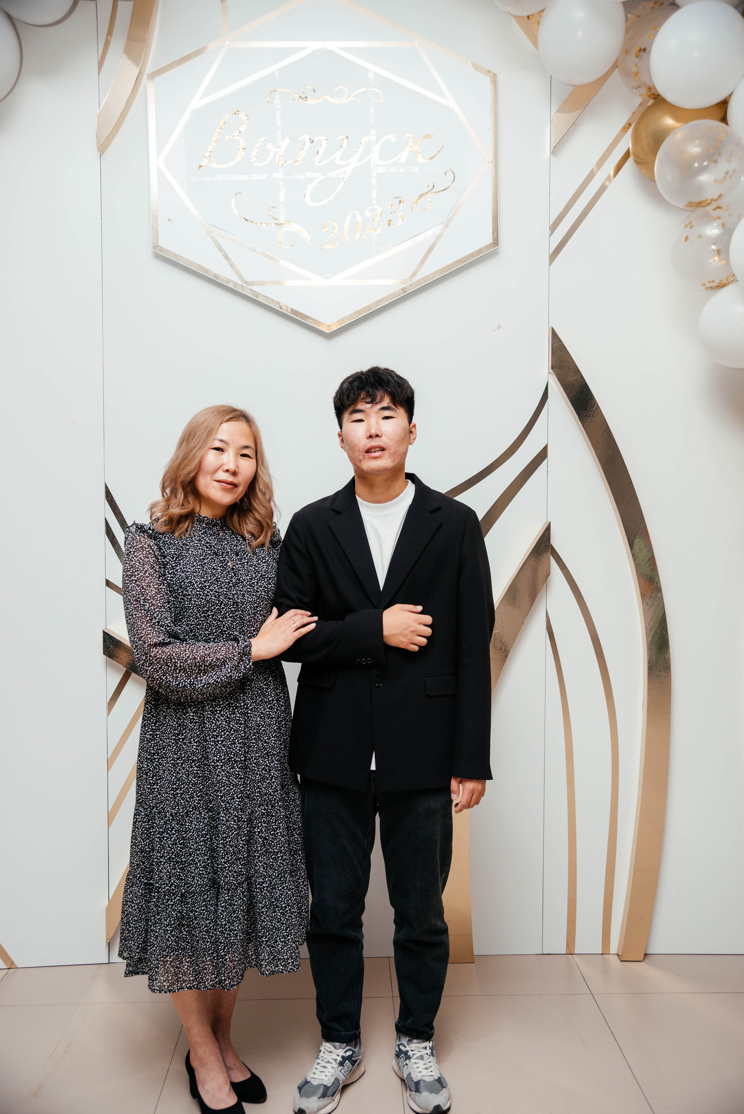 Последний звонок. Фотограф Эллина Дар г. Улан-Удэ