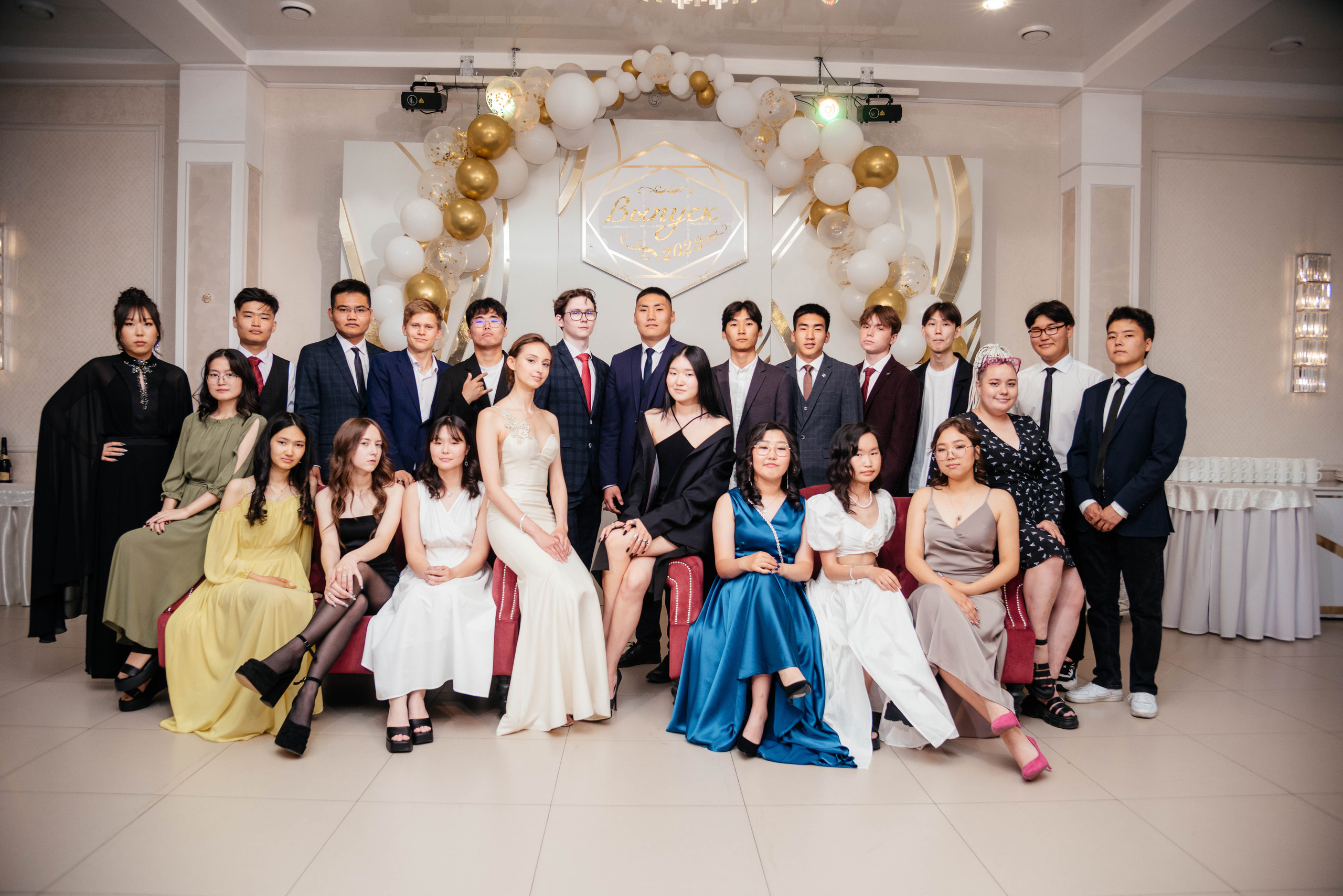 Последний звонок. Фотограф Эллина Дар г. Улан-Удэ