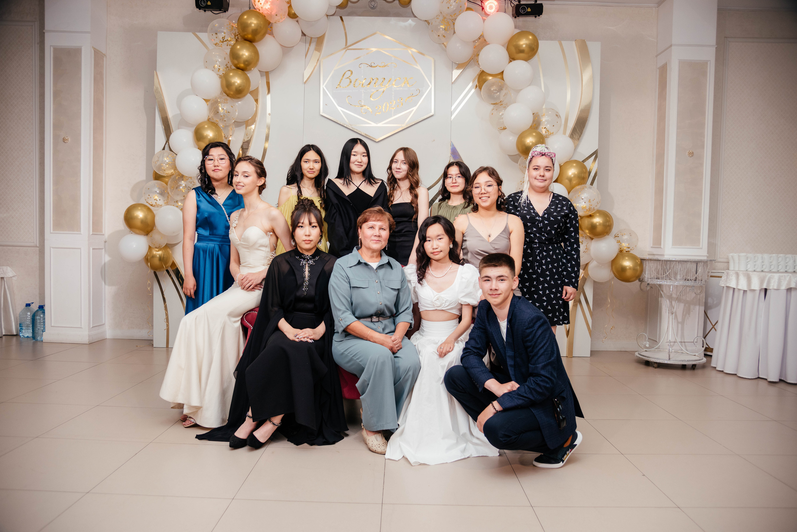 Последний звонок. Фотограф Эллина Дар г. Улан-Удэ