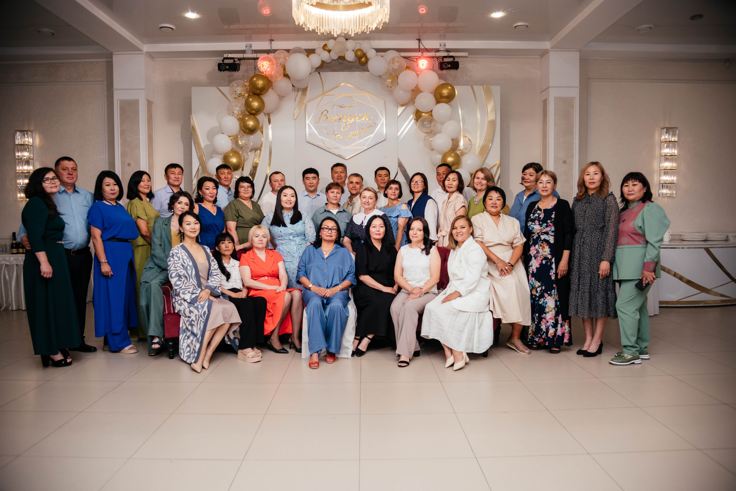 Последний звонок. Фотограф Эллина Дар г. Улан-Удэ