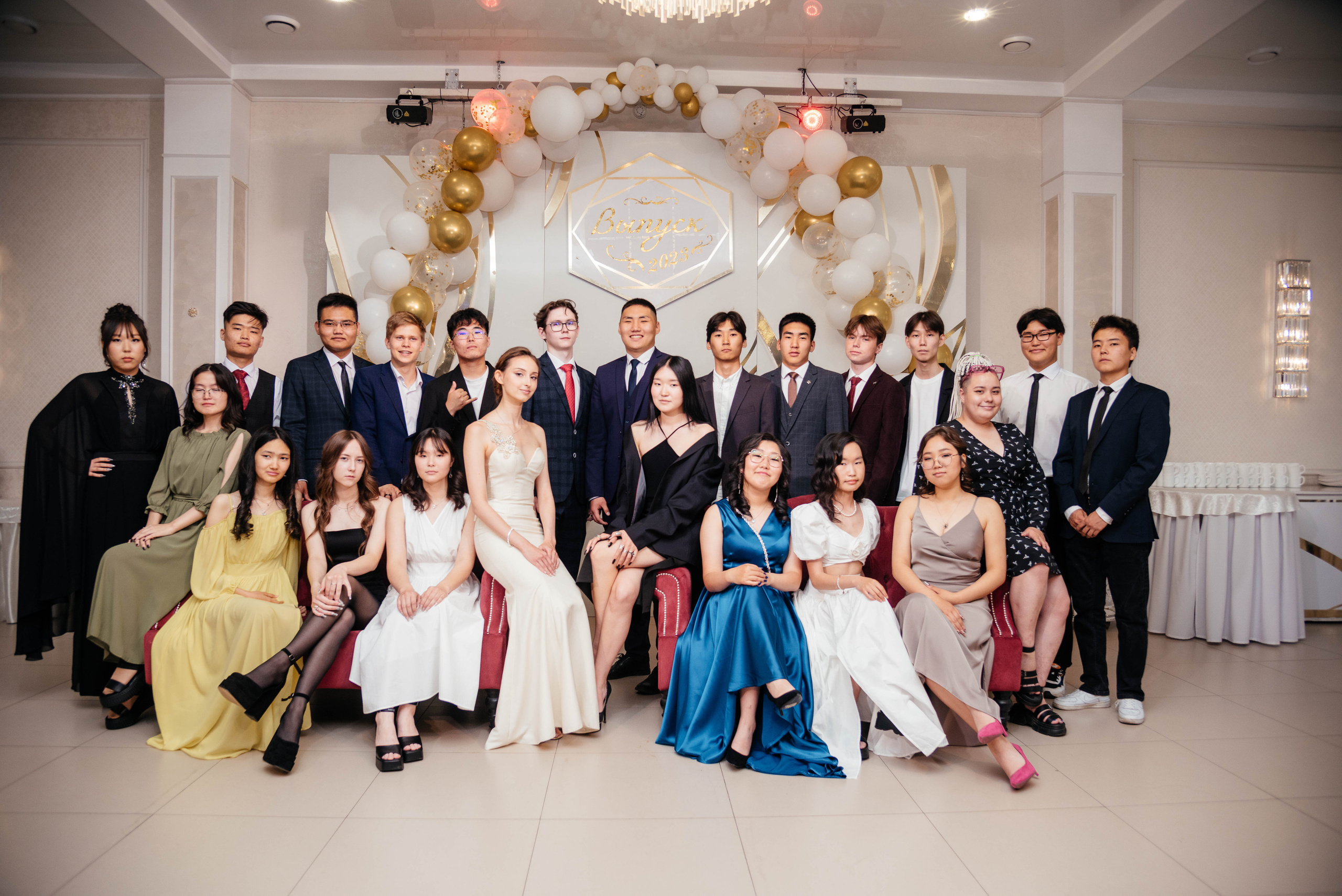 Последний звонок. Фотограф Эллина Дар г. Улан-Удэ