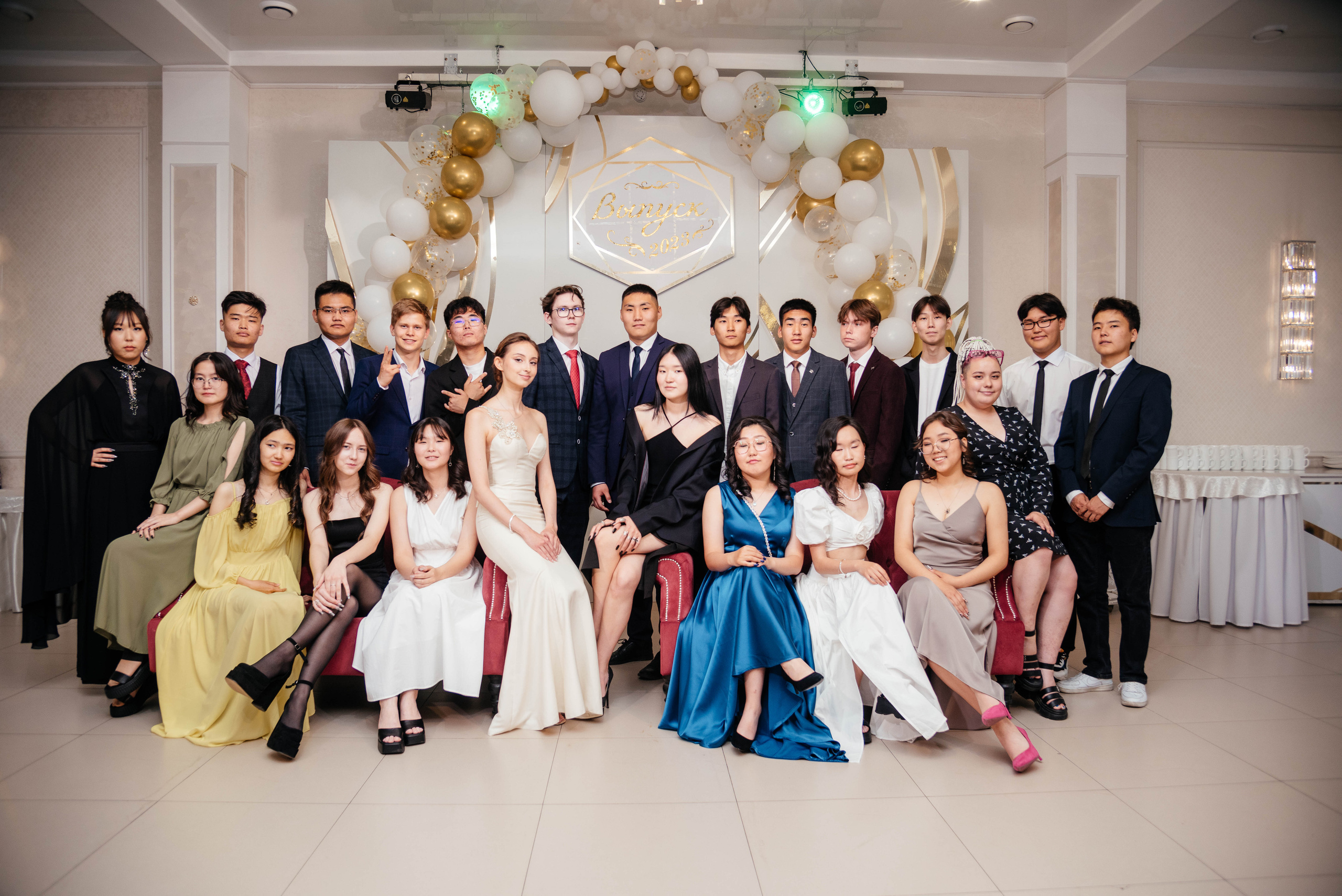 Последний звонок. Фотограф Эллина Дар г. Улан-Удэ