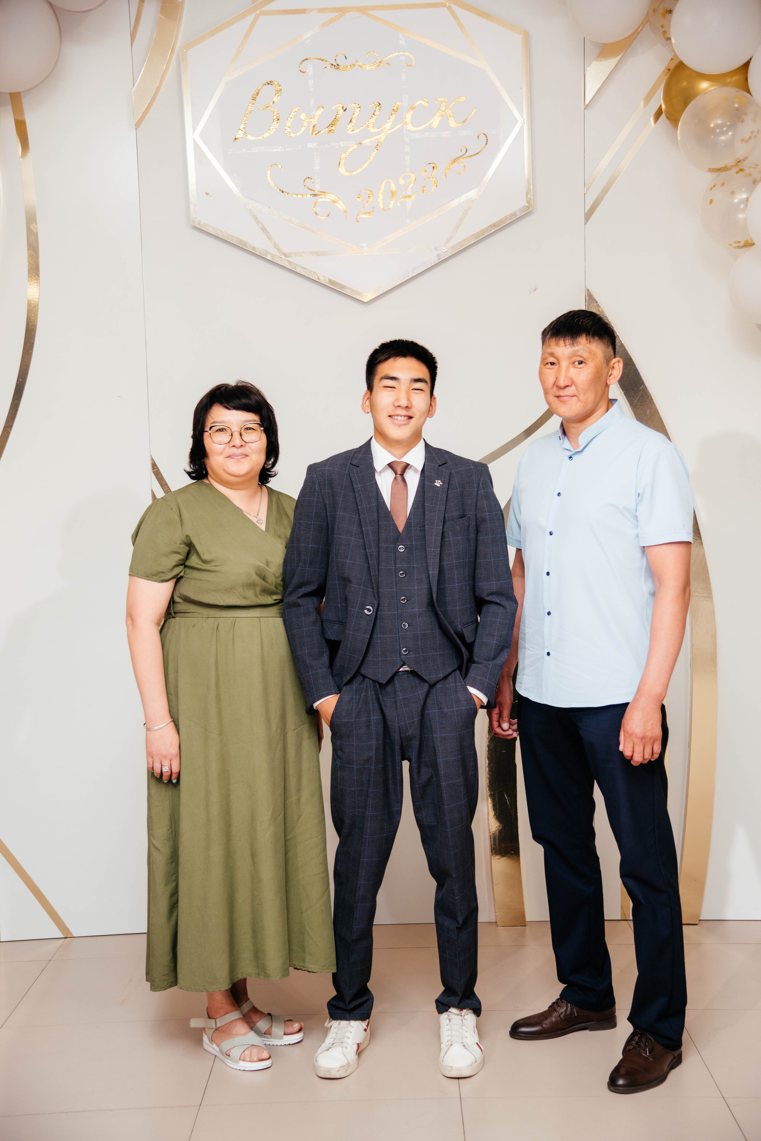 Последний звонок. Фотограф Эллина Дар г. Улан-Удэ