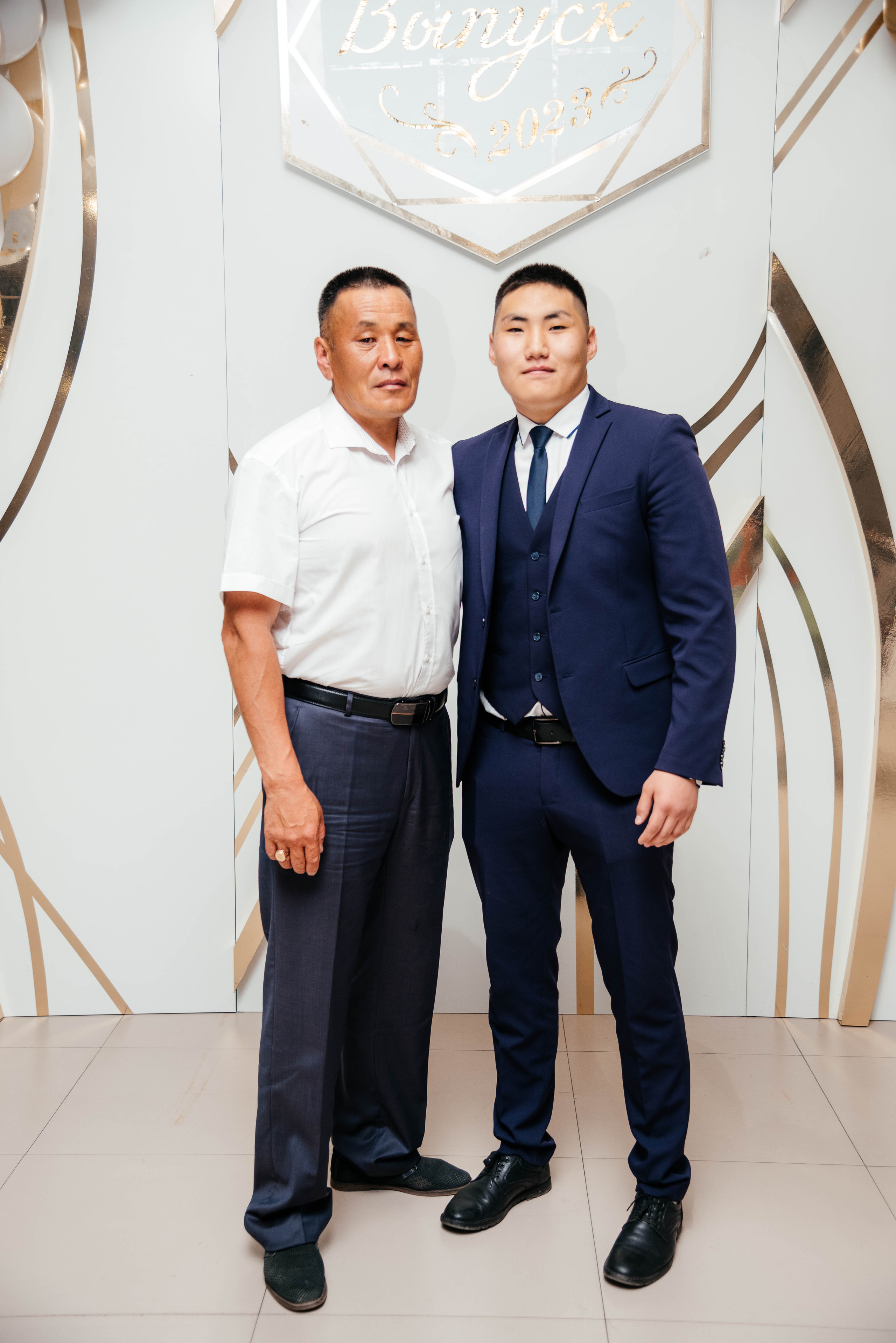 Последний звонок. Фотограф Эллина Дар г. Улан-Удэ