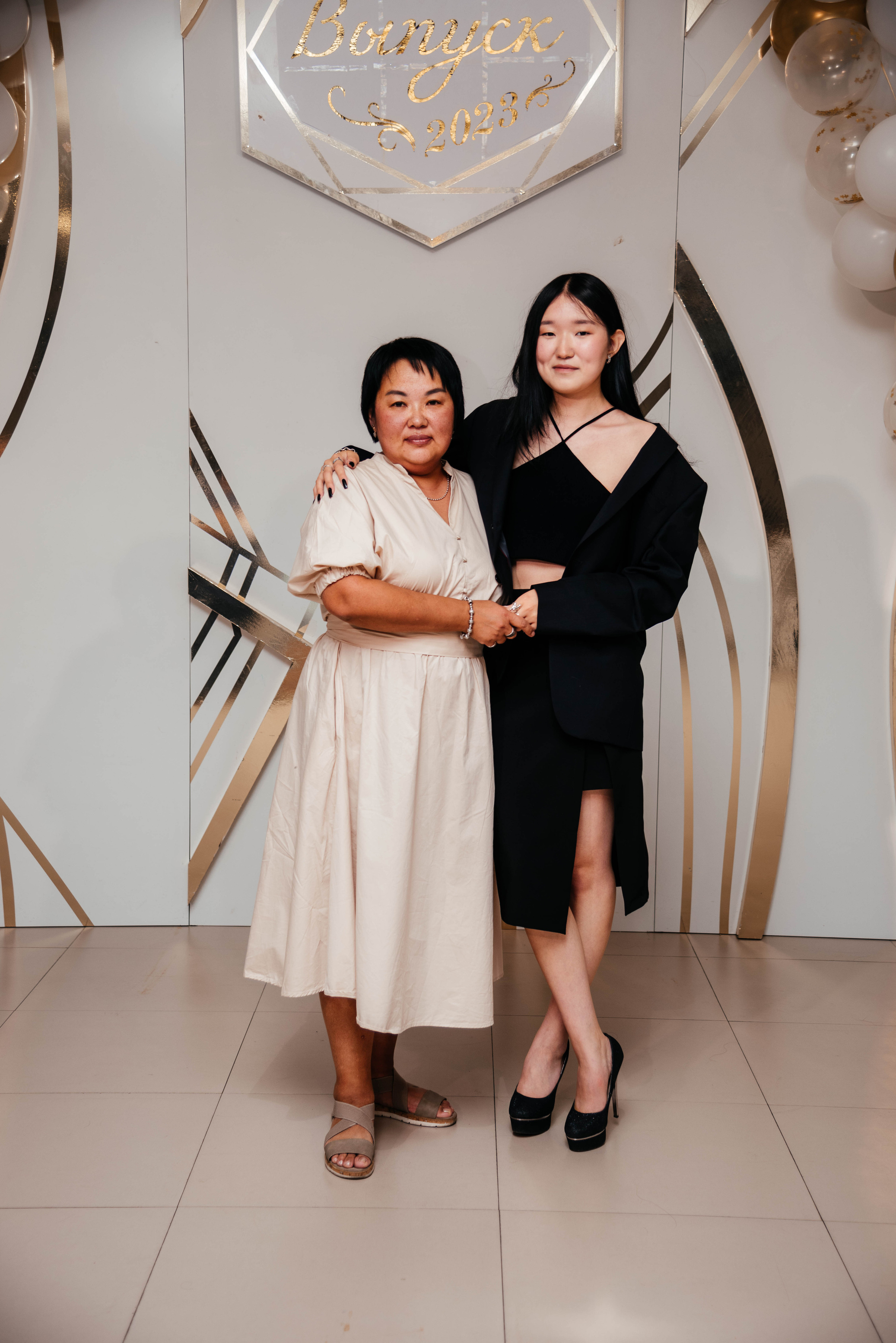 Последний звонок. Фотограф Эллина Дар г. Улан-Удэ