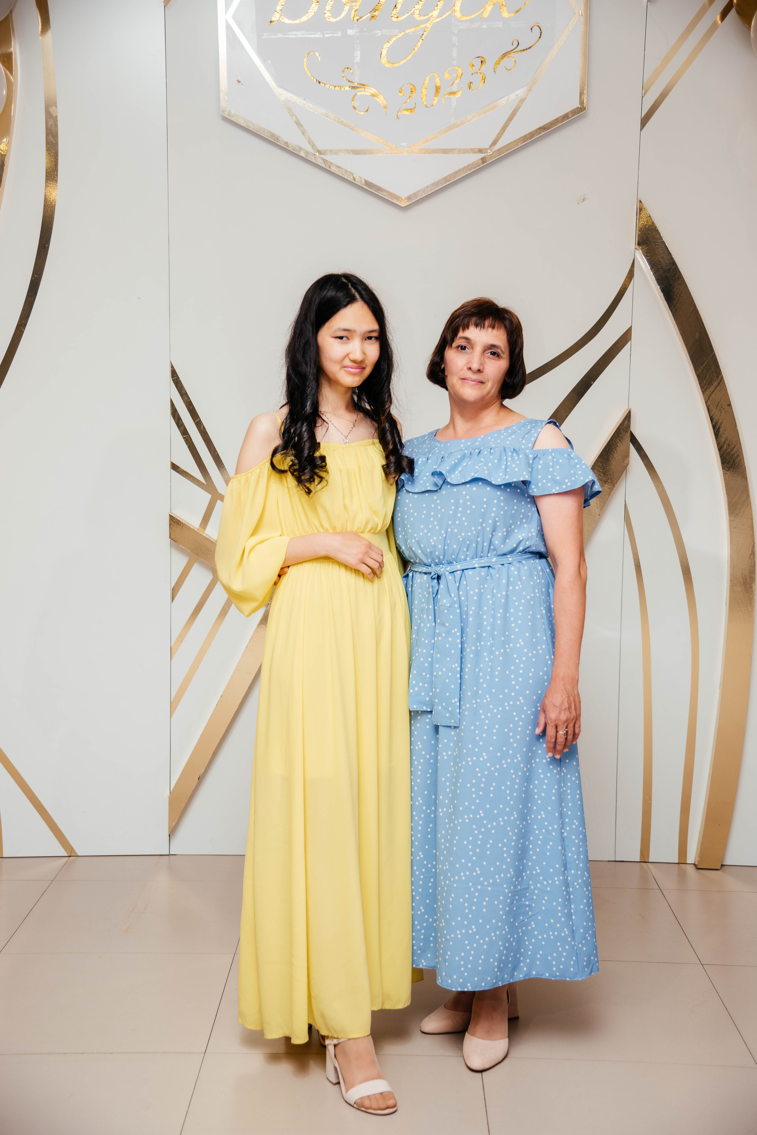 Последний звонок. Фотограф Эллина Дар г. Улан-Удэ