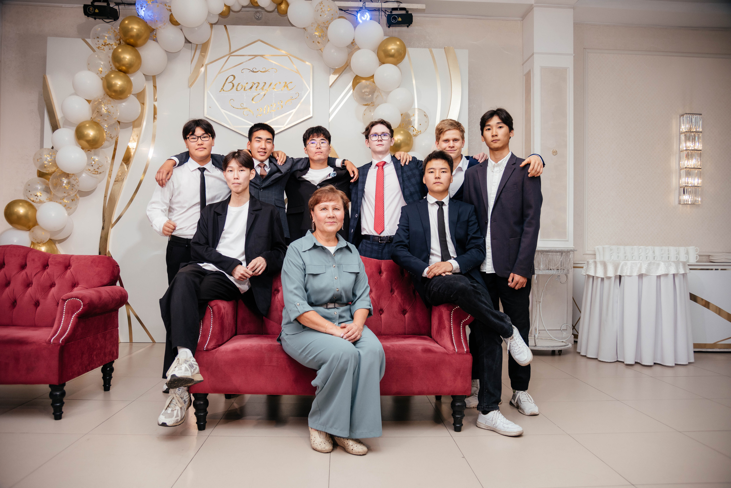 Последний звонок. Фотограф Эллина Дар г. Улан-Удэ