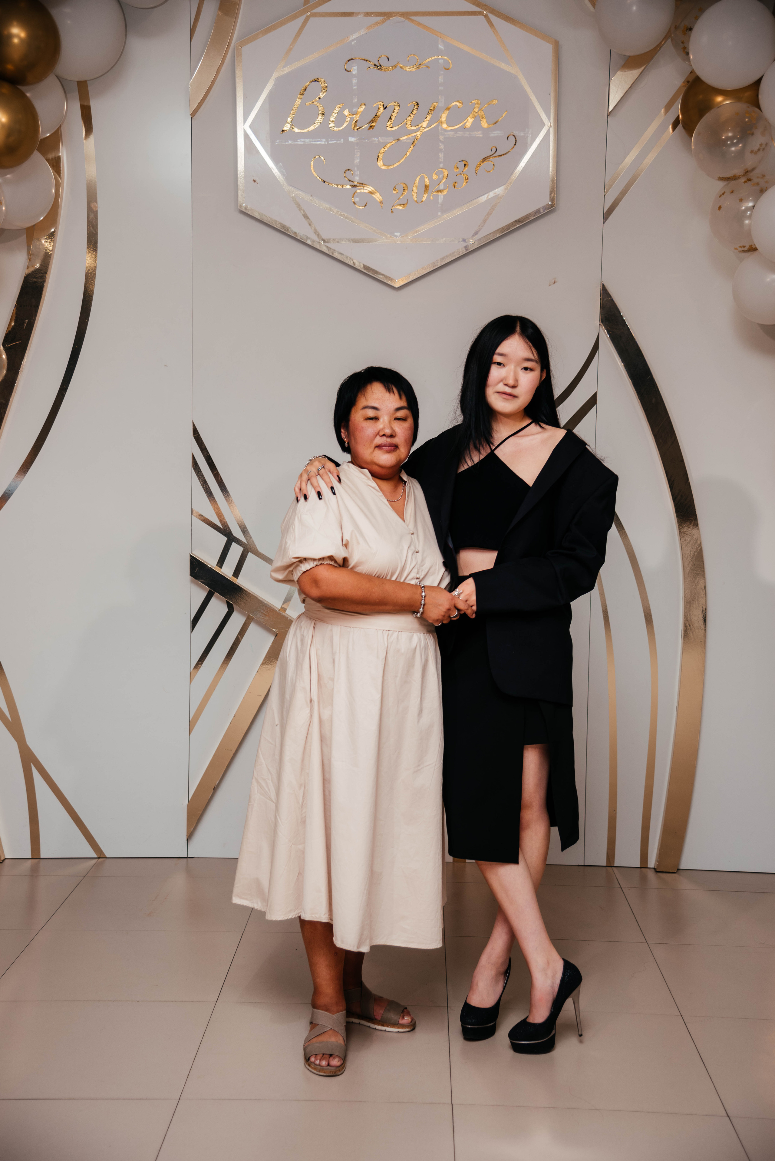 Последний звонок. Фотограф Эллина Дар г. Улан-Удэ