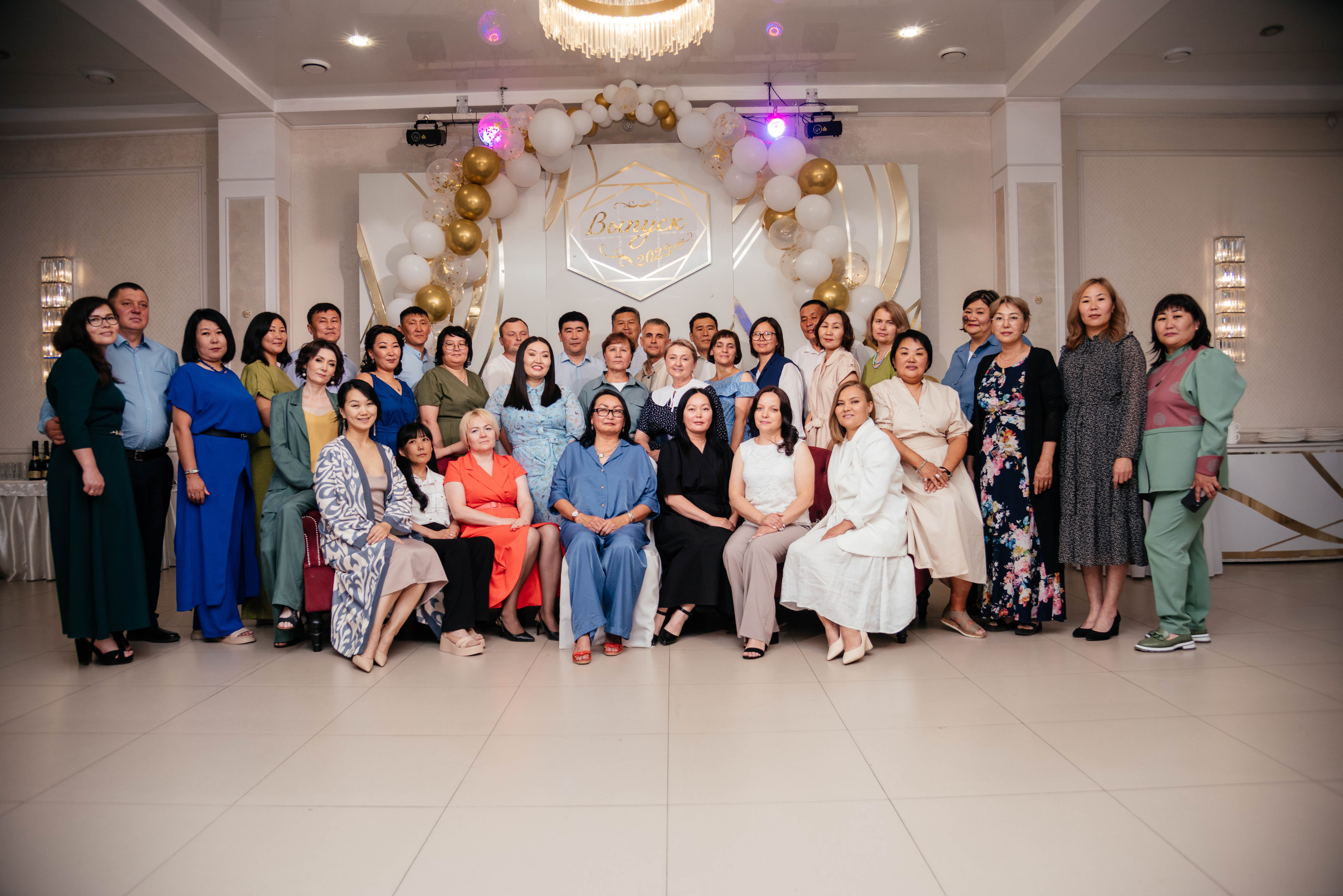 Последний звонок. Фотограф Эллина Дар г. Улан-Удэ