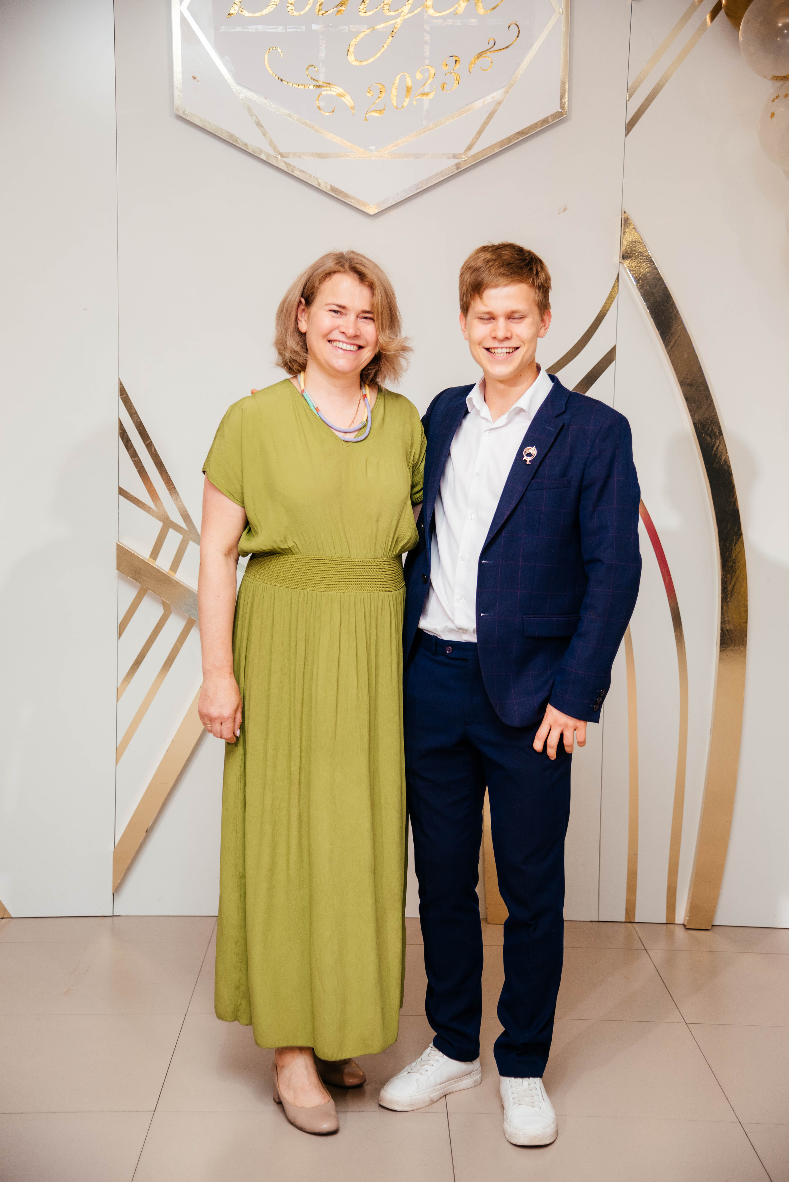 Последний звонок. Фотограф Эллина Дар г. Улан-Удэ