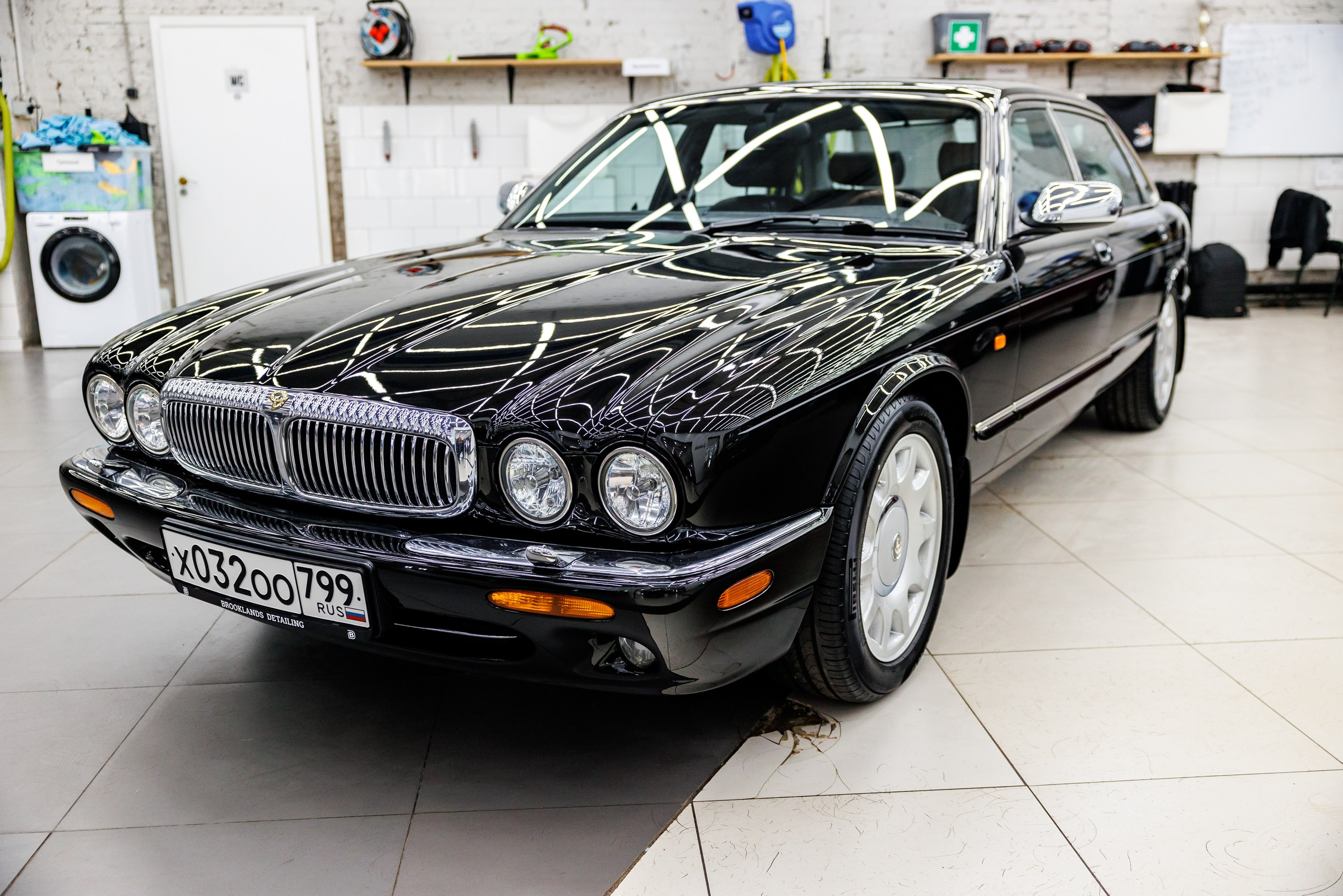 Автомобильная фотосъёмка Daimler Xj8. Фотограф Сергей Лукьянов @xapeton_photo Москва