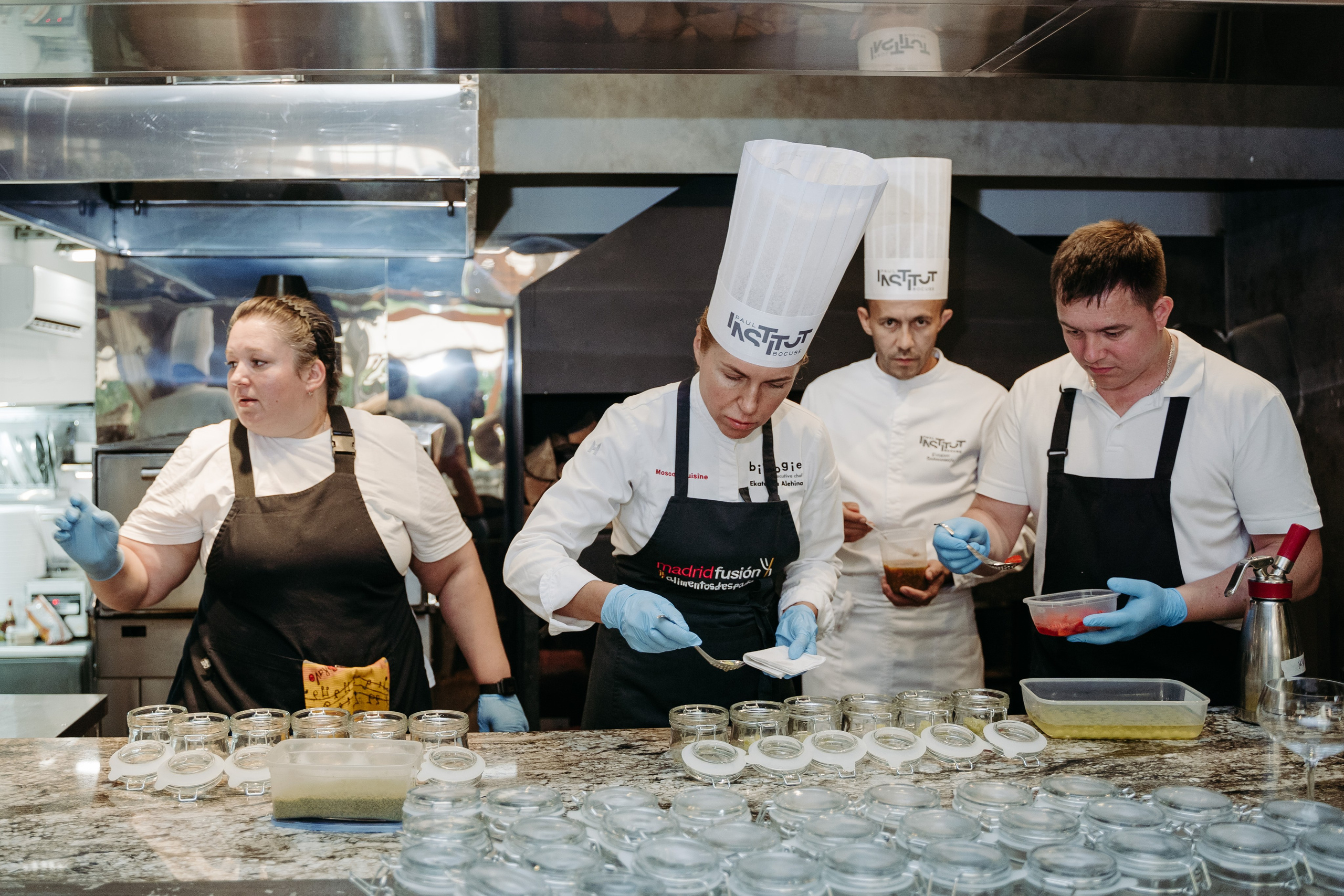 Открытый ужин с Mishlen Шеф Поварами. Репортажный и свадебный фотограф в Москве Рая Небогатова