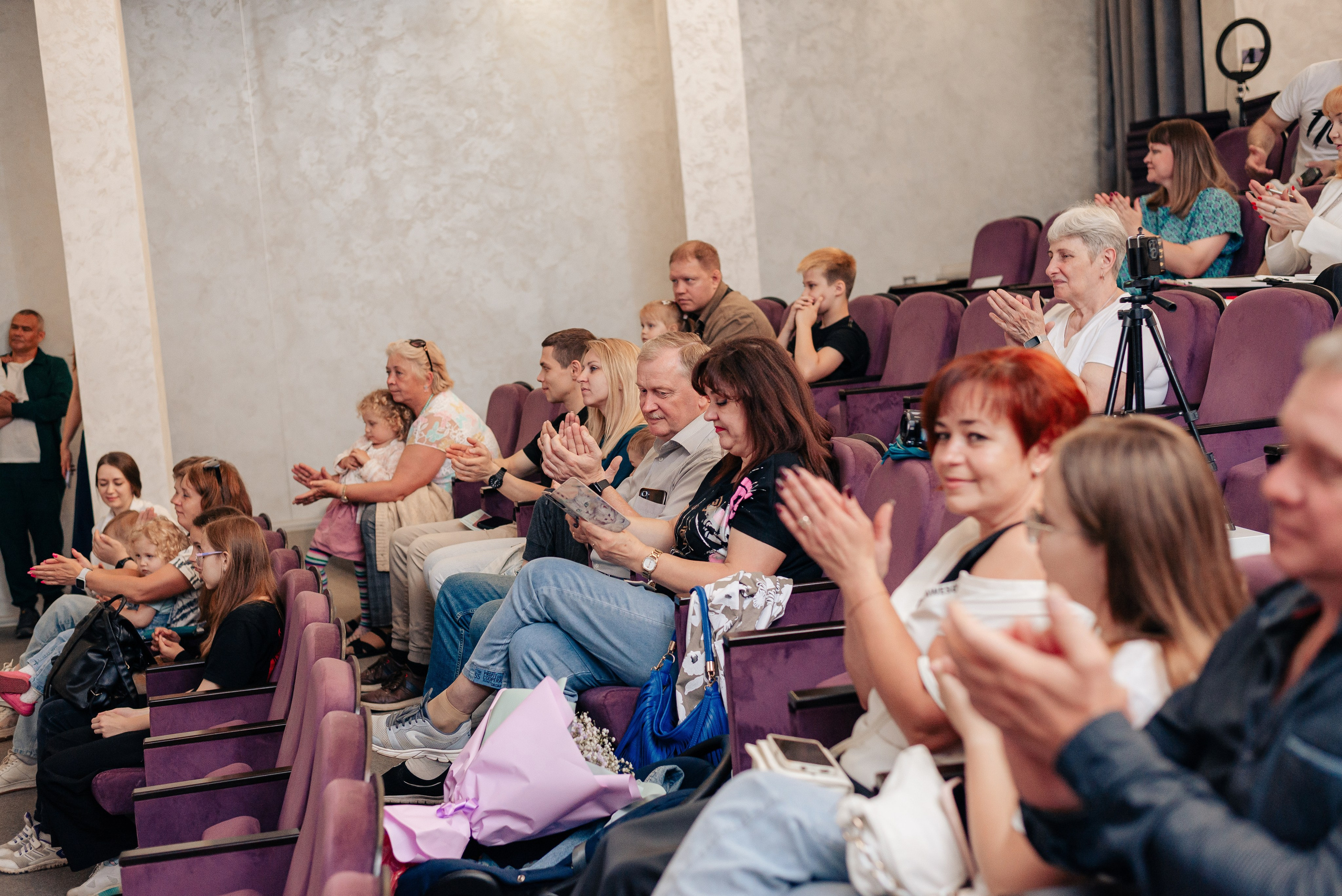 Слингомама Иваново 2025. Семейный и детский фотограф Иваново Ксения Азаренкова