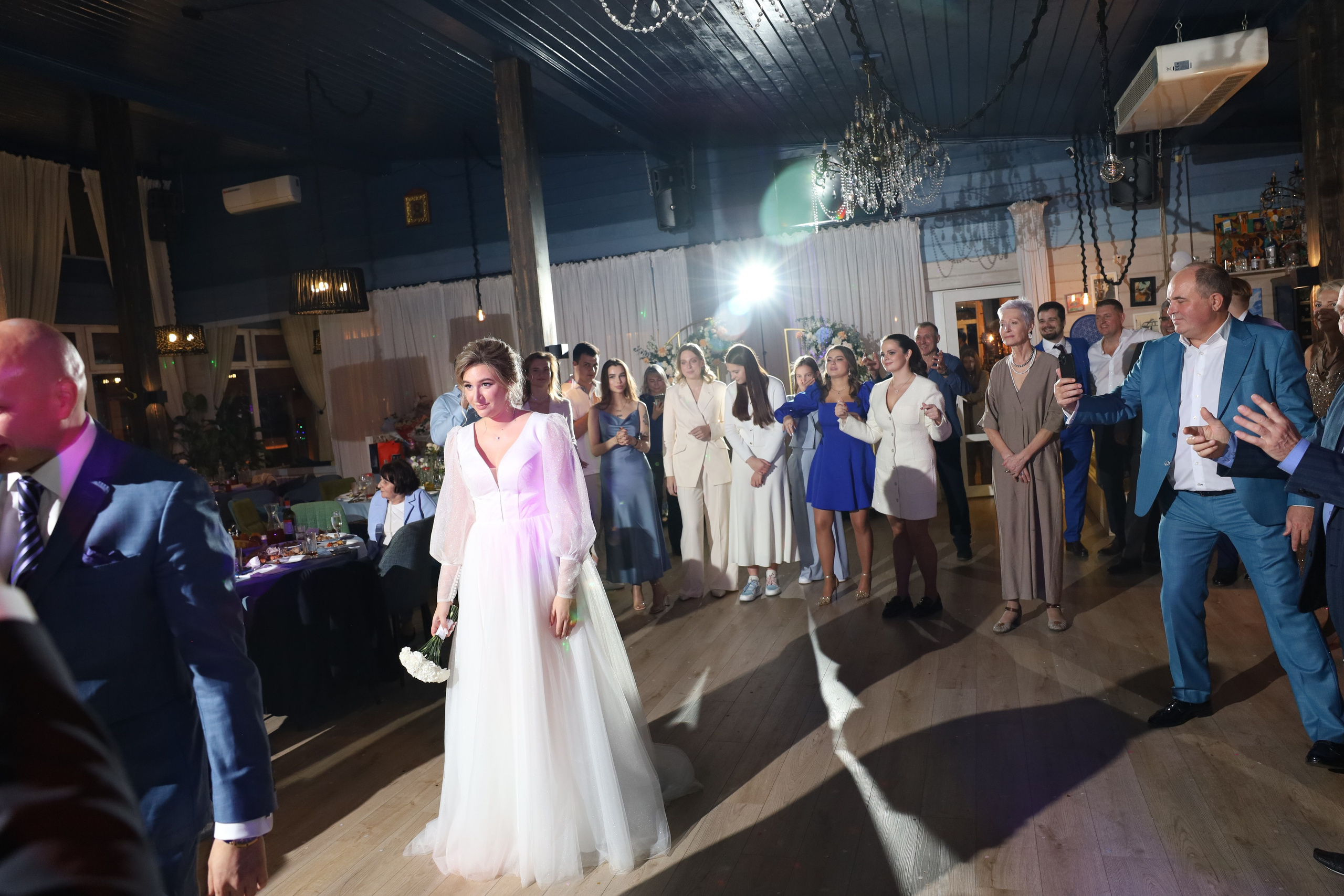 𝒜𝓇𝓉𝑒𝓂 & 𝐿𝓎𝓊𝓈𝓎𝒶 (𝓇𝑒𝓈𝓉𝒶𝓊𝓇𝒶𝓃𝓉). 𝑀𝑜𝓈𝒸𝑜𝓌. Свадебный фотограф в Санкт-Петербурге