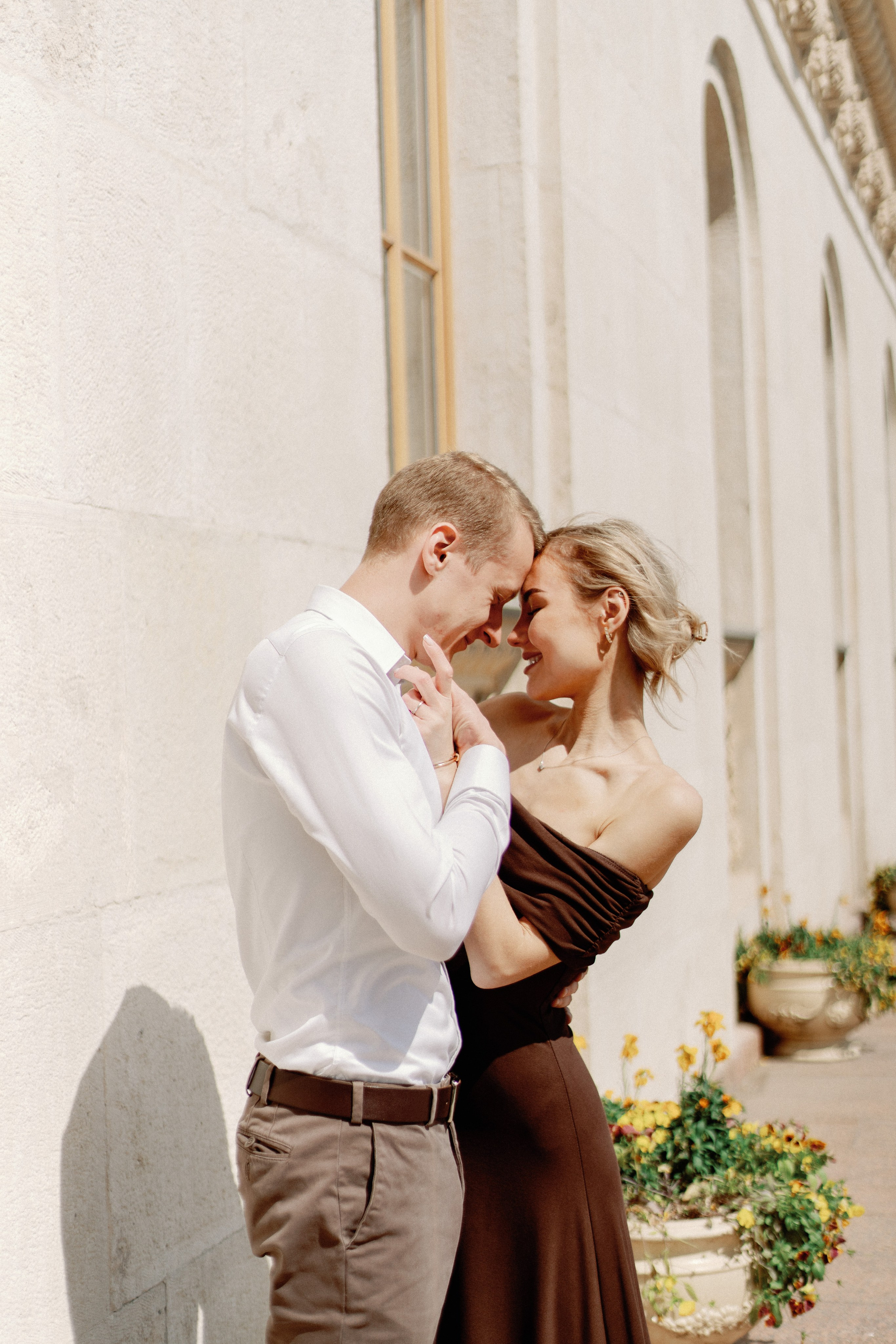 Весеняя лавстори прогулка в парке в Москве, фотограф в Москве