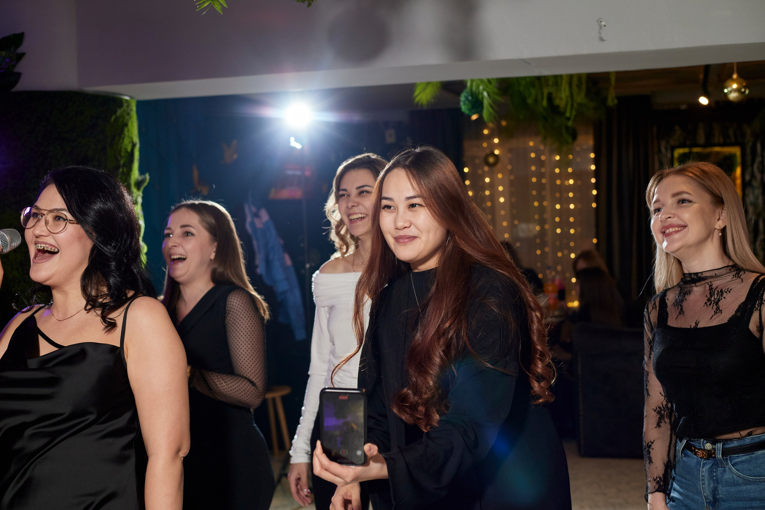 MAXIM & DAMIR | FOREST BAR | 8 МАРТА!. Главная