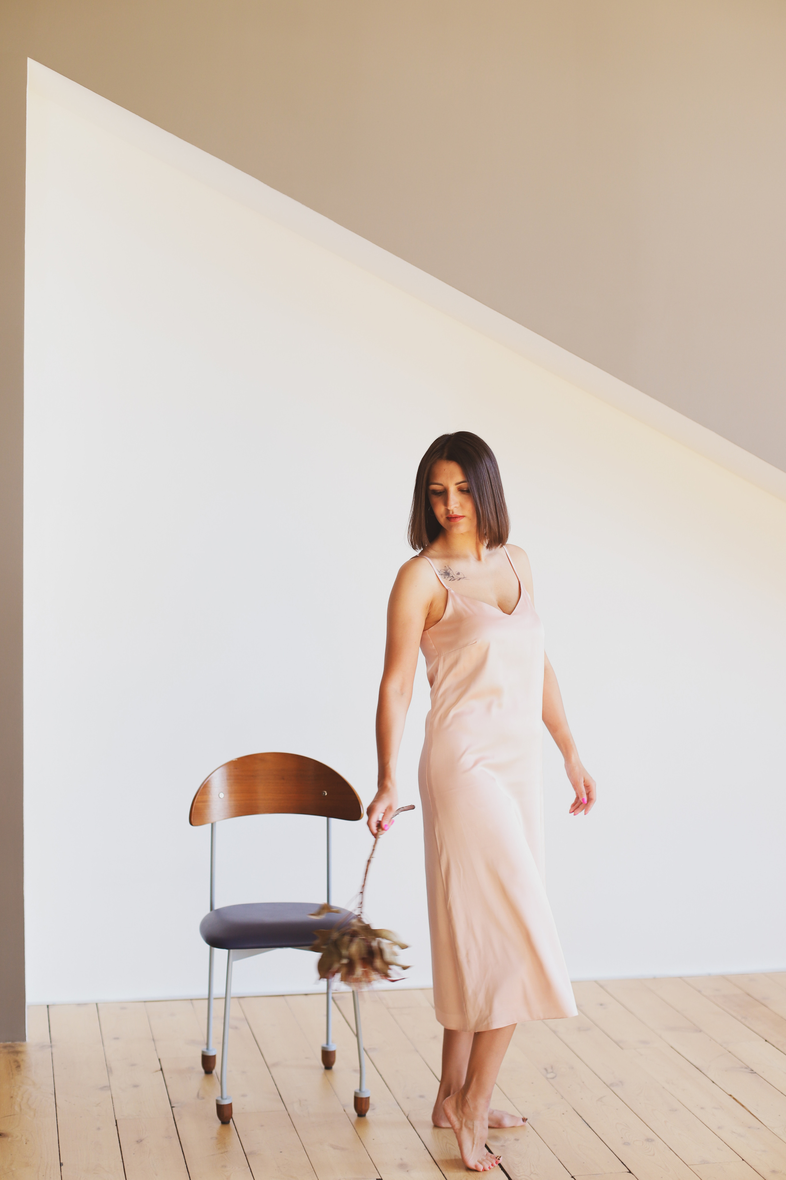 Светлая студия и образ художницы. Фотограф в Сургуте Брызгунова Анастасия