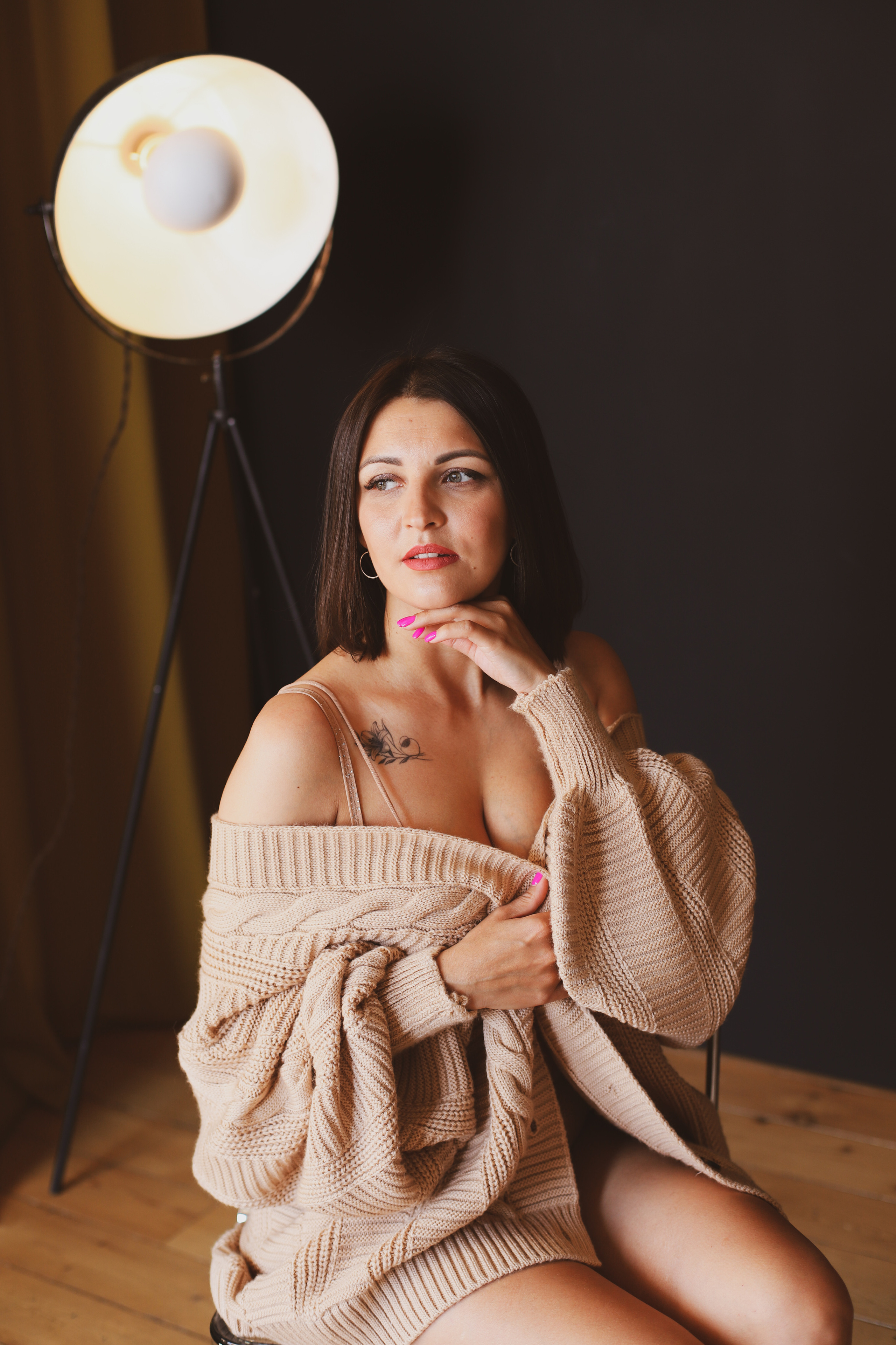 Светлая студия и образ художницы. Фотограф в Сургуте Брызгунова Анастасия