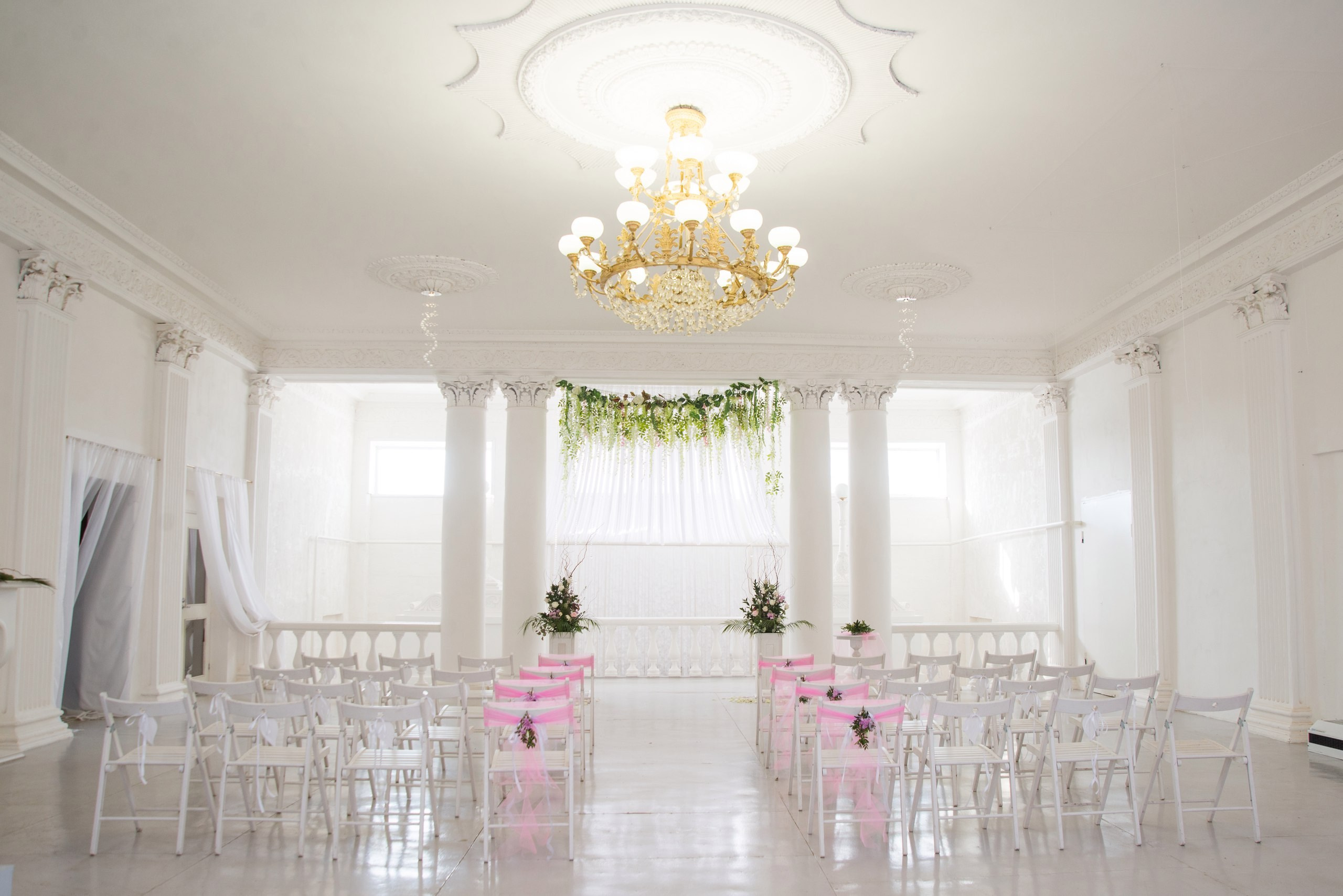 Зал «Белый» 256 м²