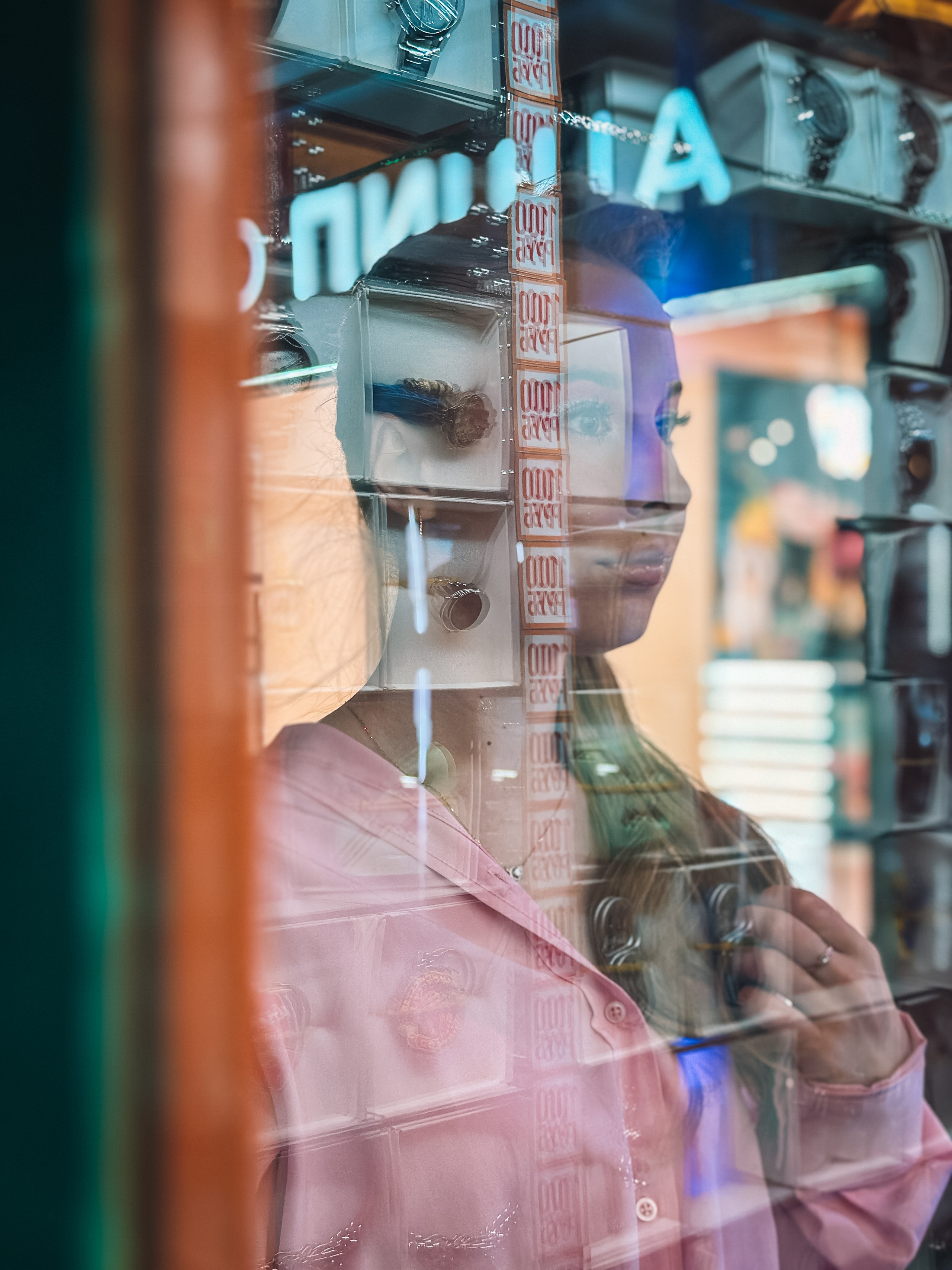 Фотосессия Юлии в ТРЦ Гудвин. Твой фотограф и видеограф в Тюмени — Сергей Бизин