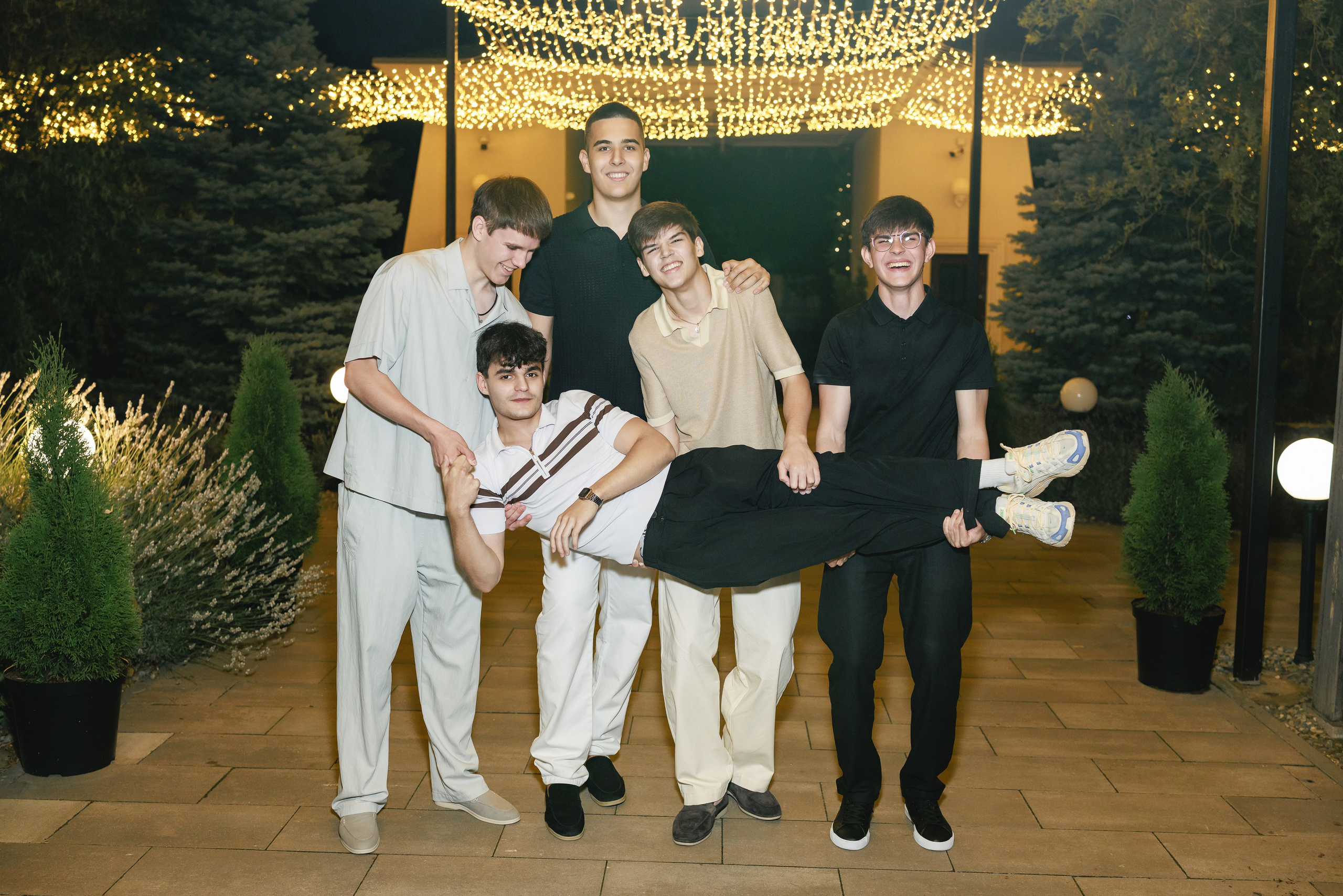 Выпускной в Графском парке. Фотограф Олег Сотник