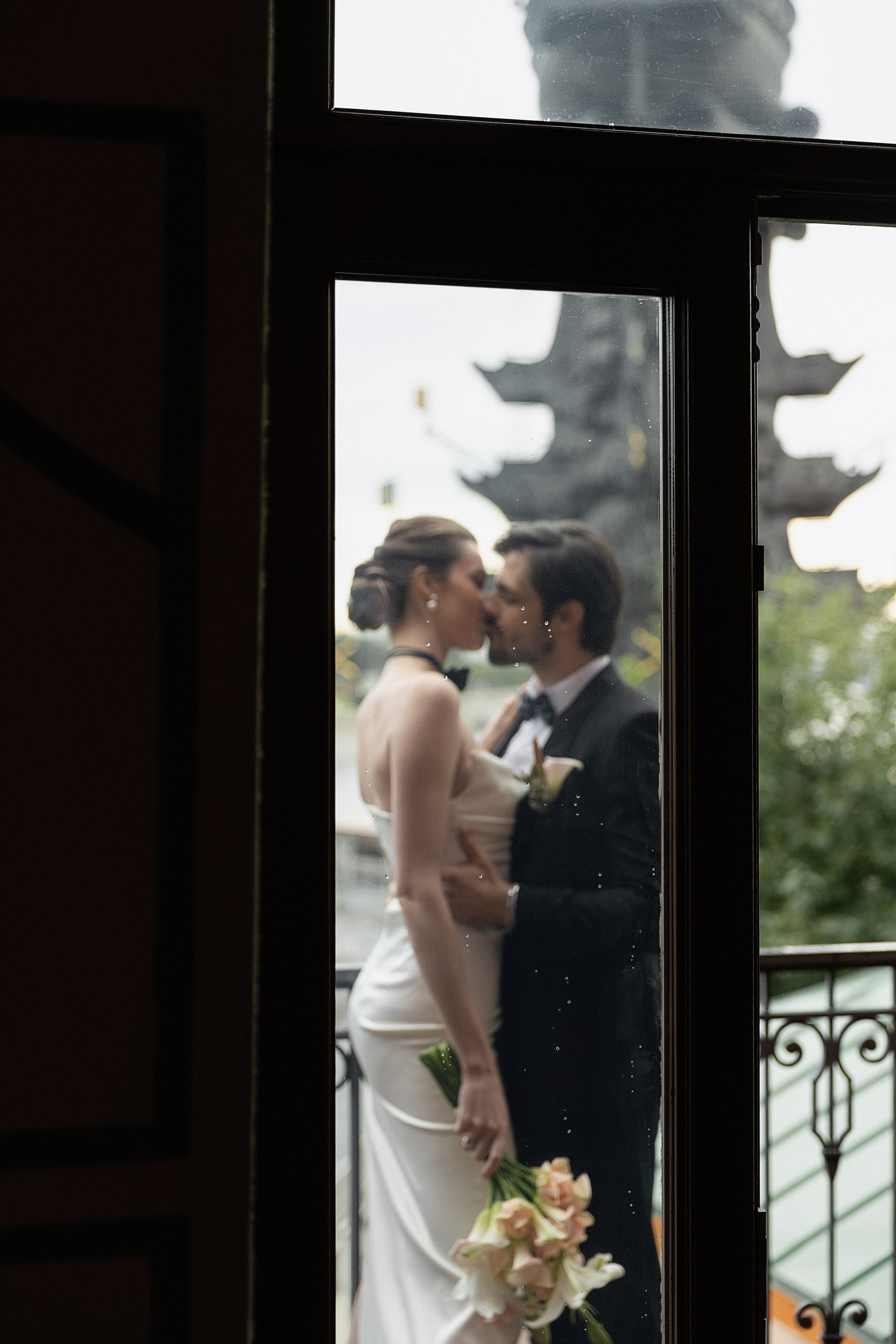 Брызги шампанского. Свадебный фотограф в Москве Полина Лелетко