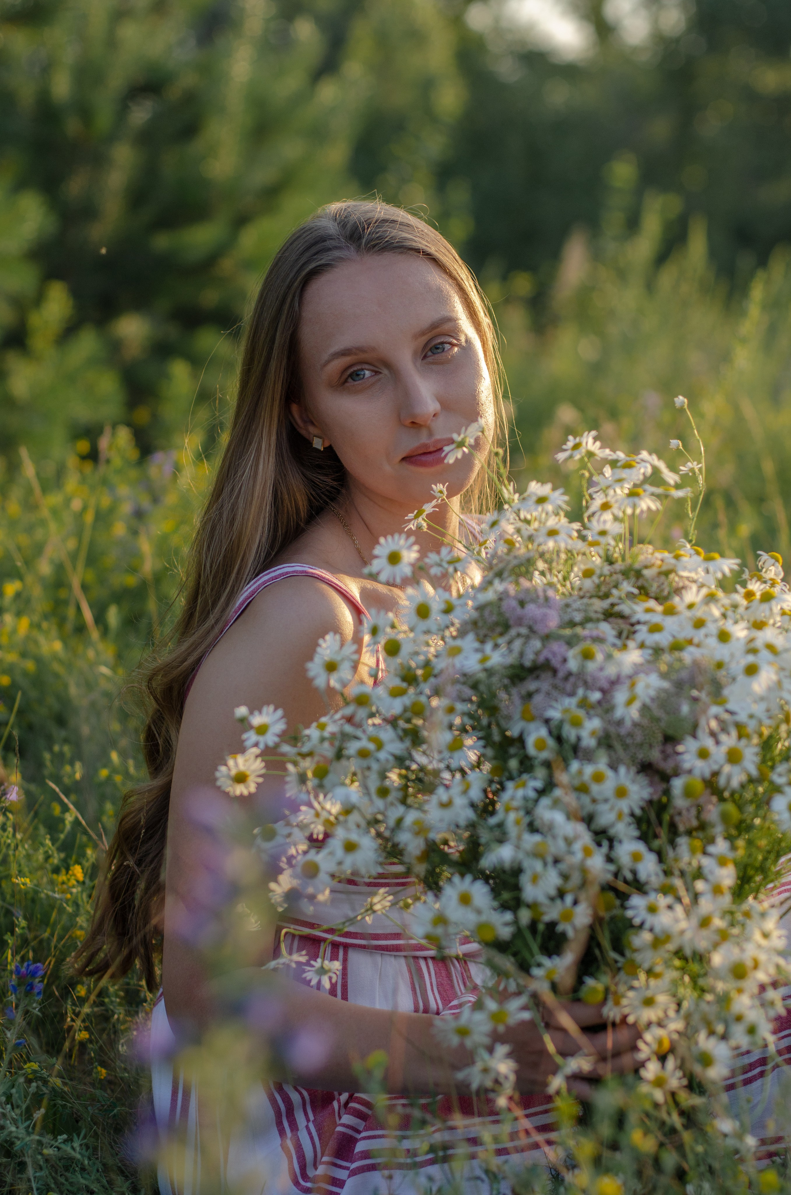Татьяна, ромашки. Фотограф Челябинск Ирина Ермоленко