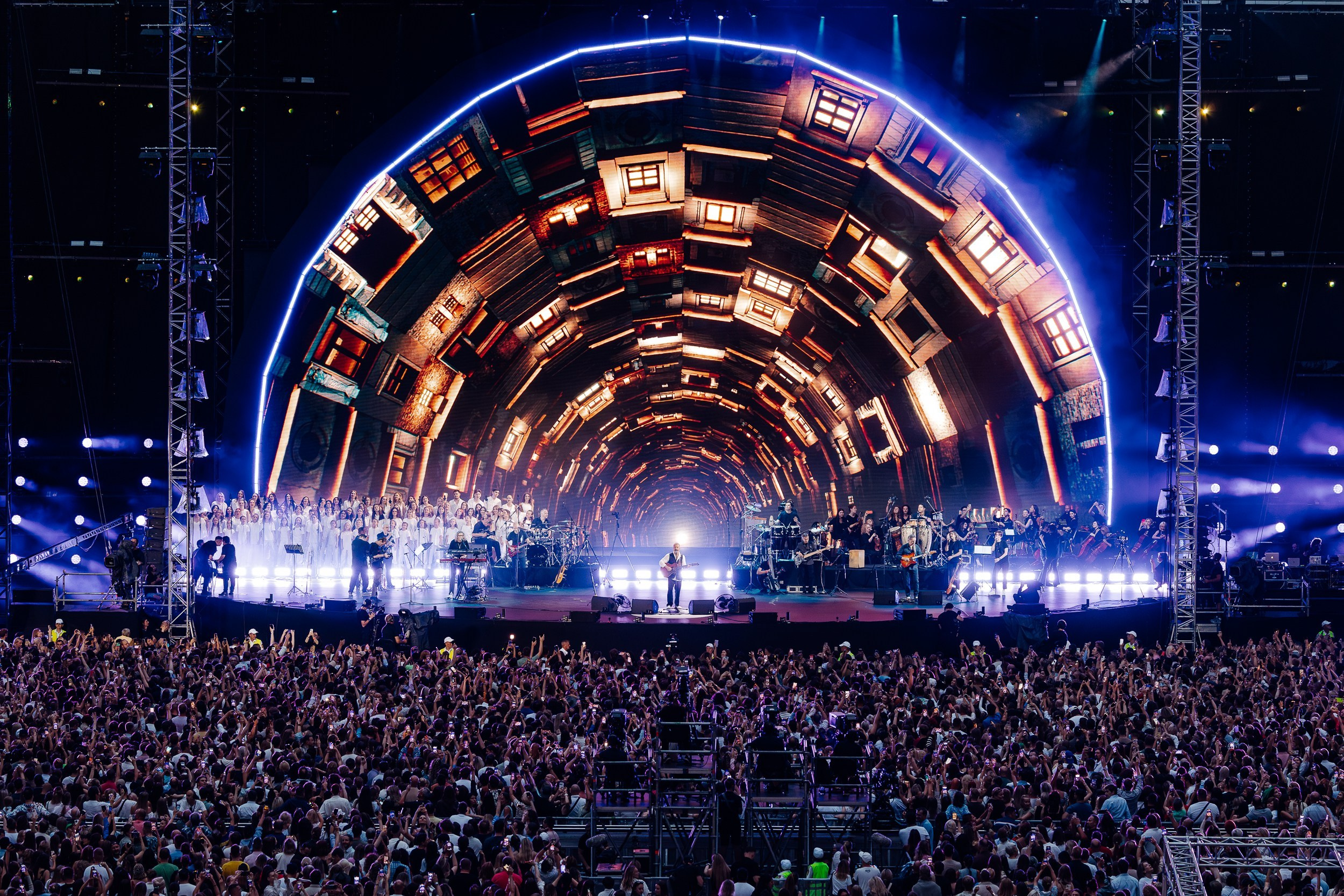 LEONID AGUTIN | MOSCOW | 2024. OOPS TEAM