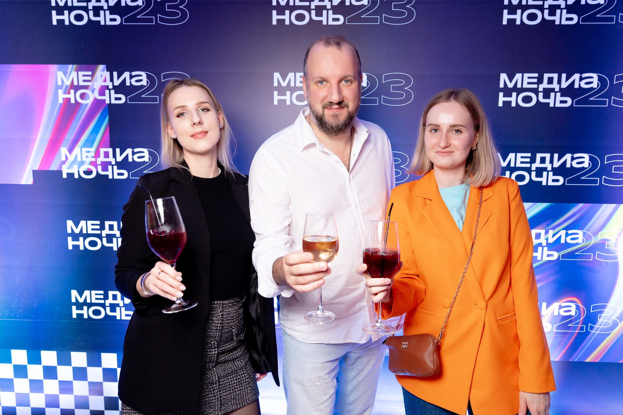 Медианочь. Репортажный фотограф Красноярск Алекс Чампакхам