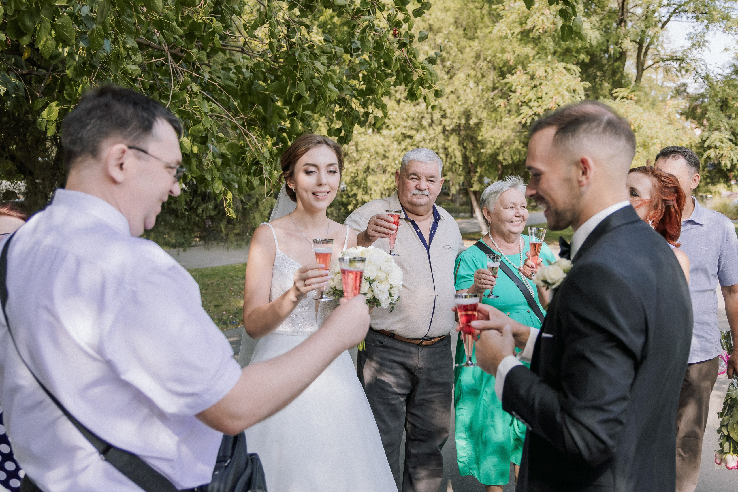 Свадебная прогулка Екатерины и Евгения. Свадебная фотография. Арина Рубах