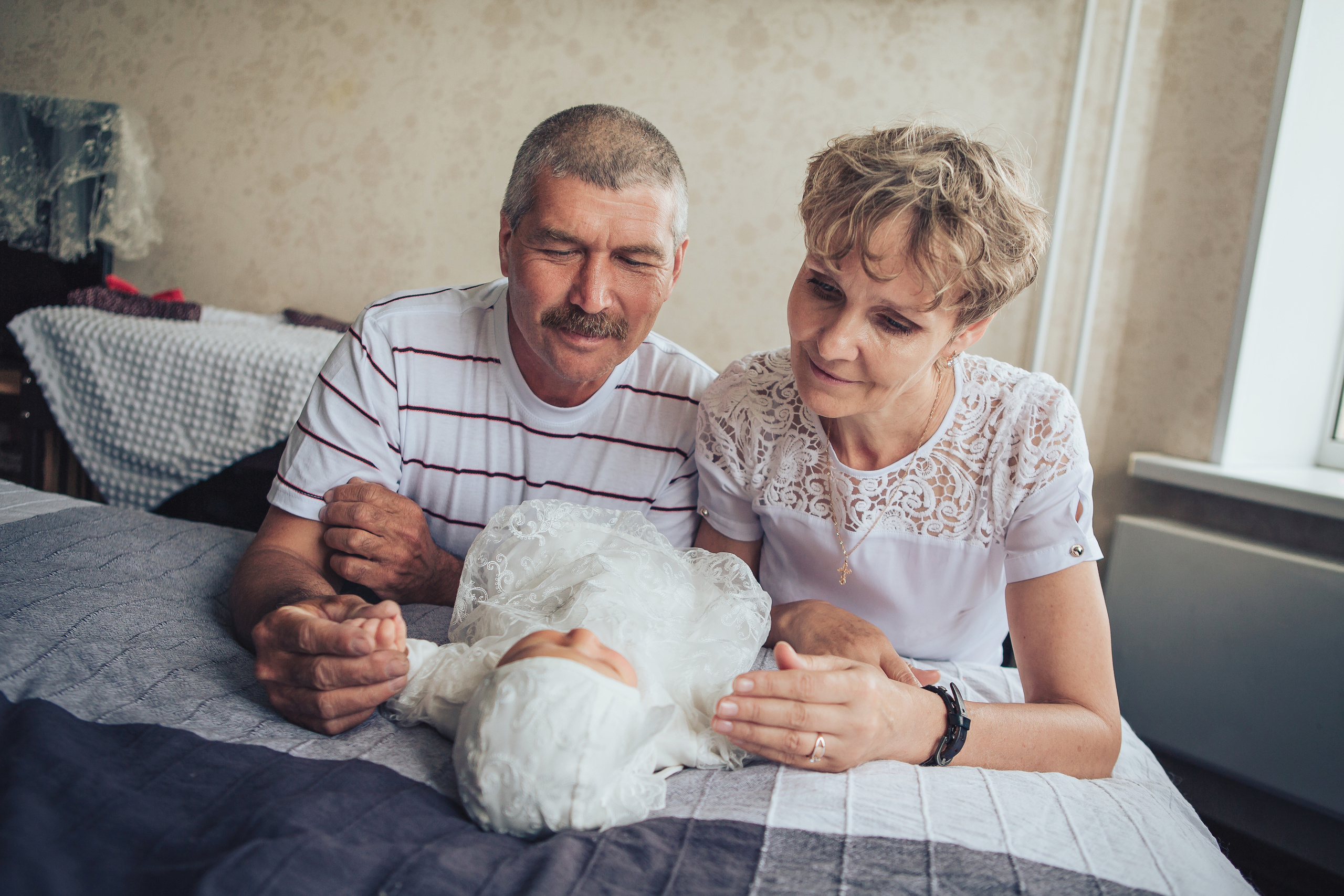 Фотограф на выписку из роддома Екатеринбург. Фотограф Виктория Темирова Екатеринбург