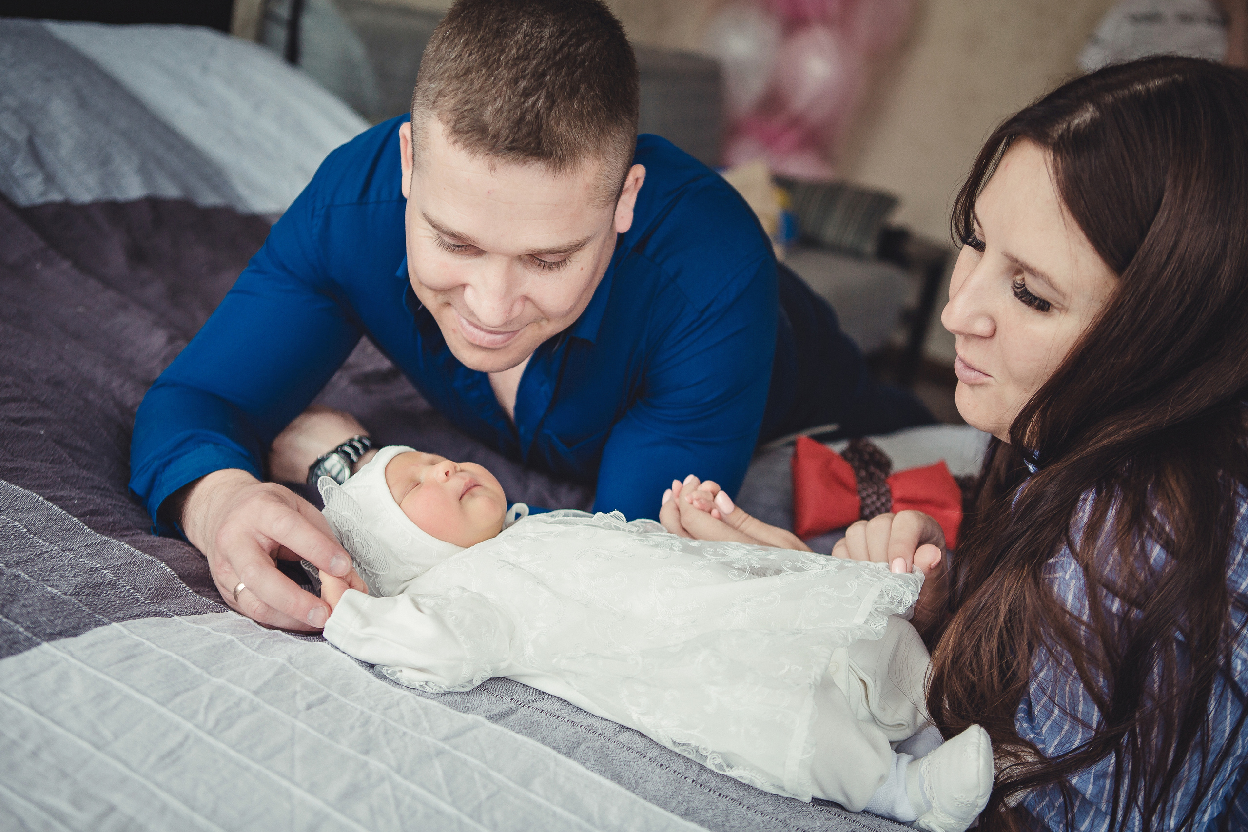 Фотограф на выписку из роддома Екатеринбург. Фотограф Виктория Темирова Екатеринбург