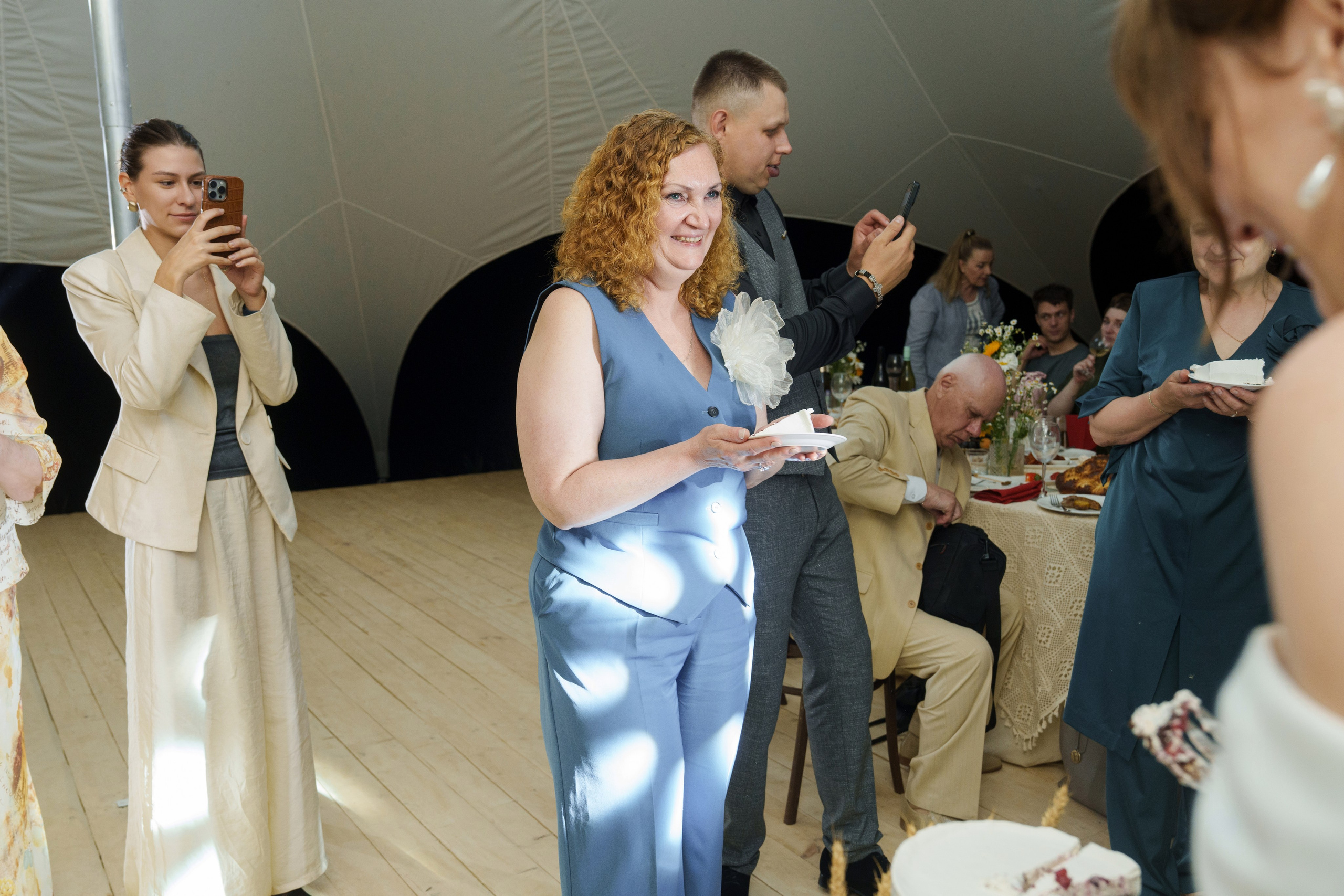 Михаил и Ольга (банкетная часть г. Брянск). Свадебный и репортажный фотограф Элина Козырьянова