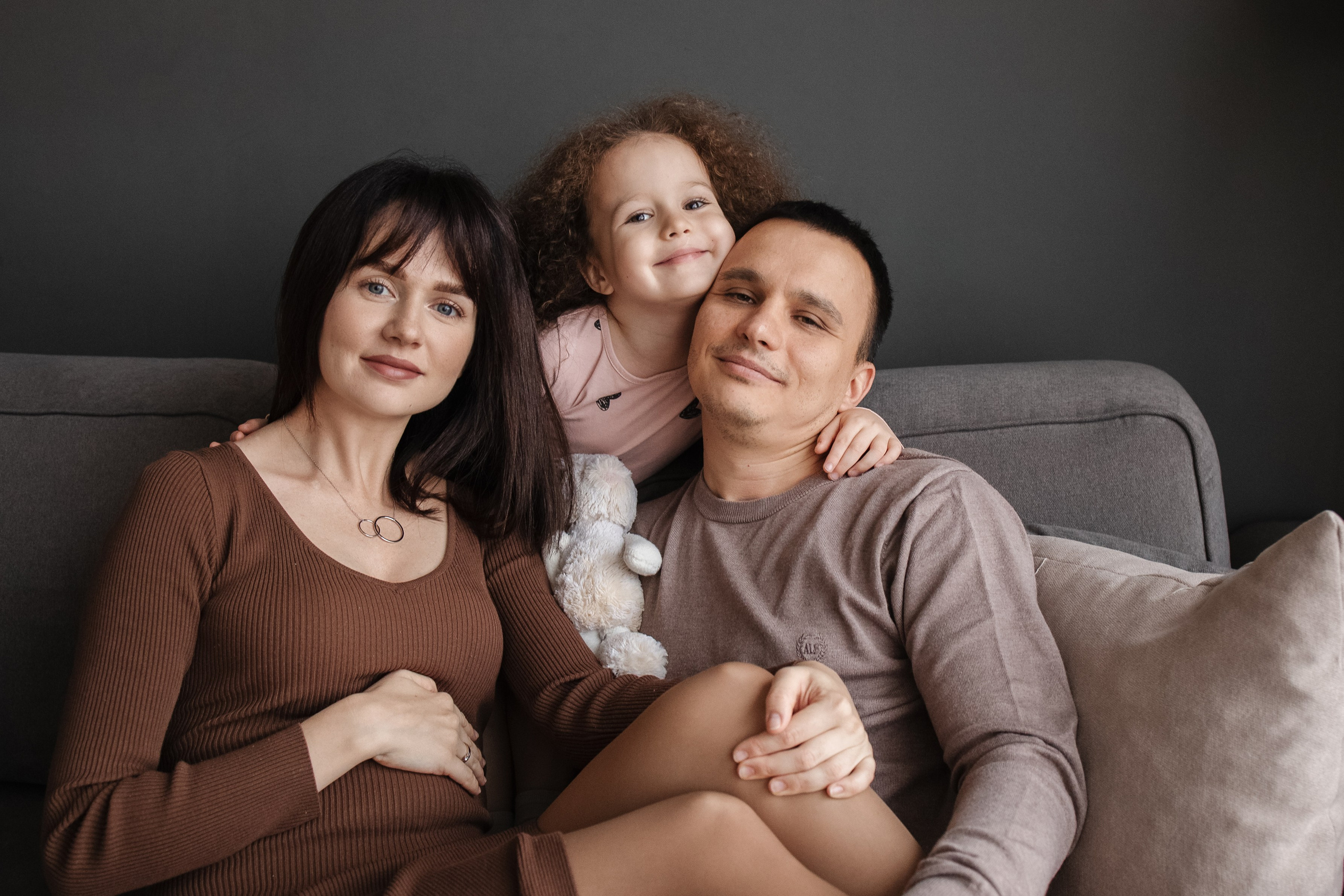 В ожидании сестренки перед Новым годом. Фотограф Новосибирск