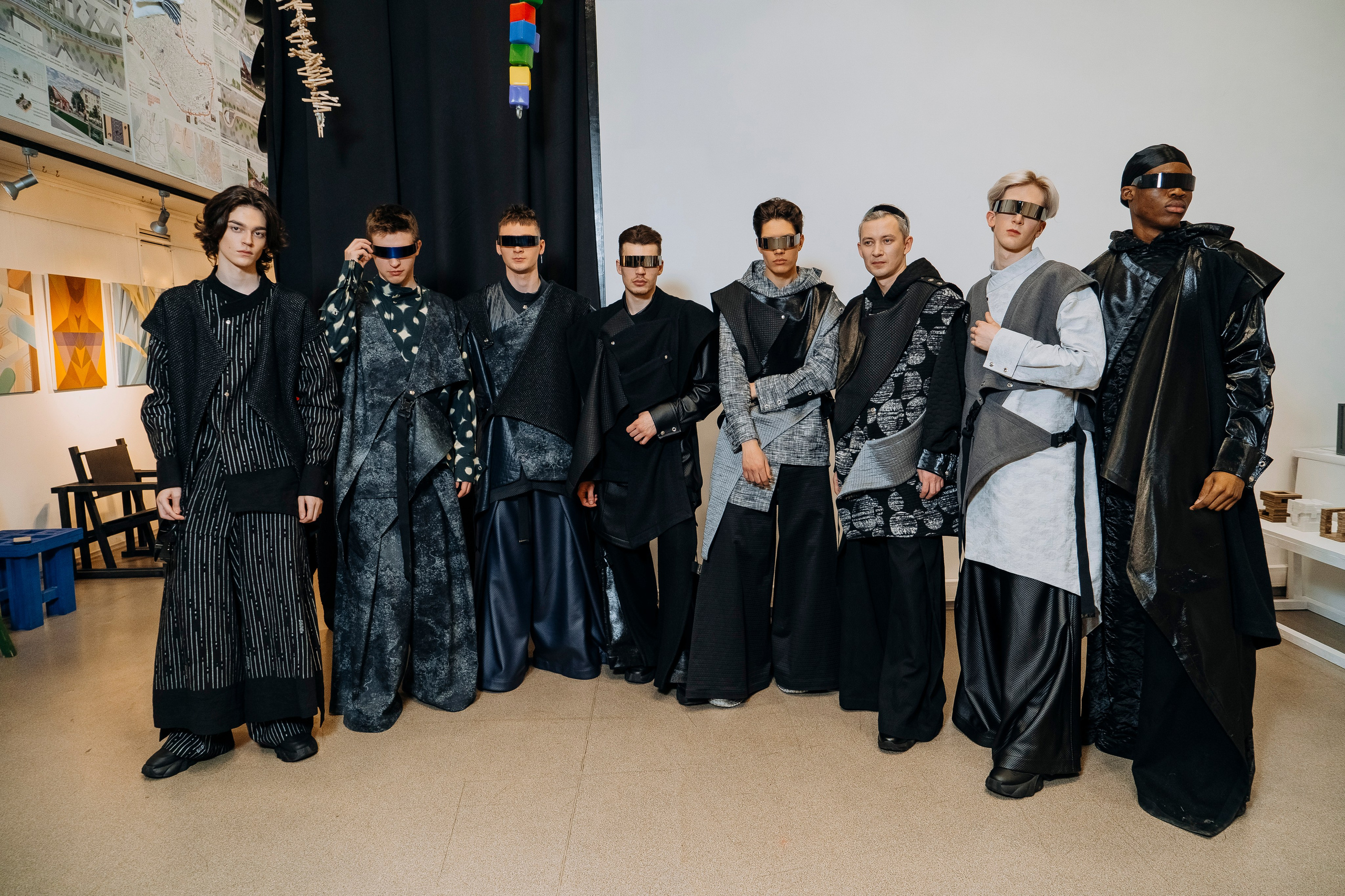 B&D FASHION SHOW: Мода как искусство. Переосмысление классики. Больше: https://sinonim.org/improve#res. Профессиональный портретный фотограф в Москве Владимир Глаголев