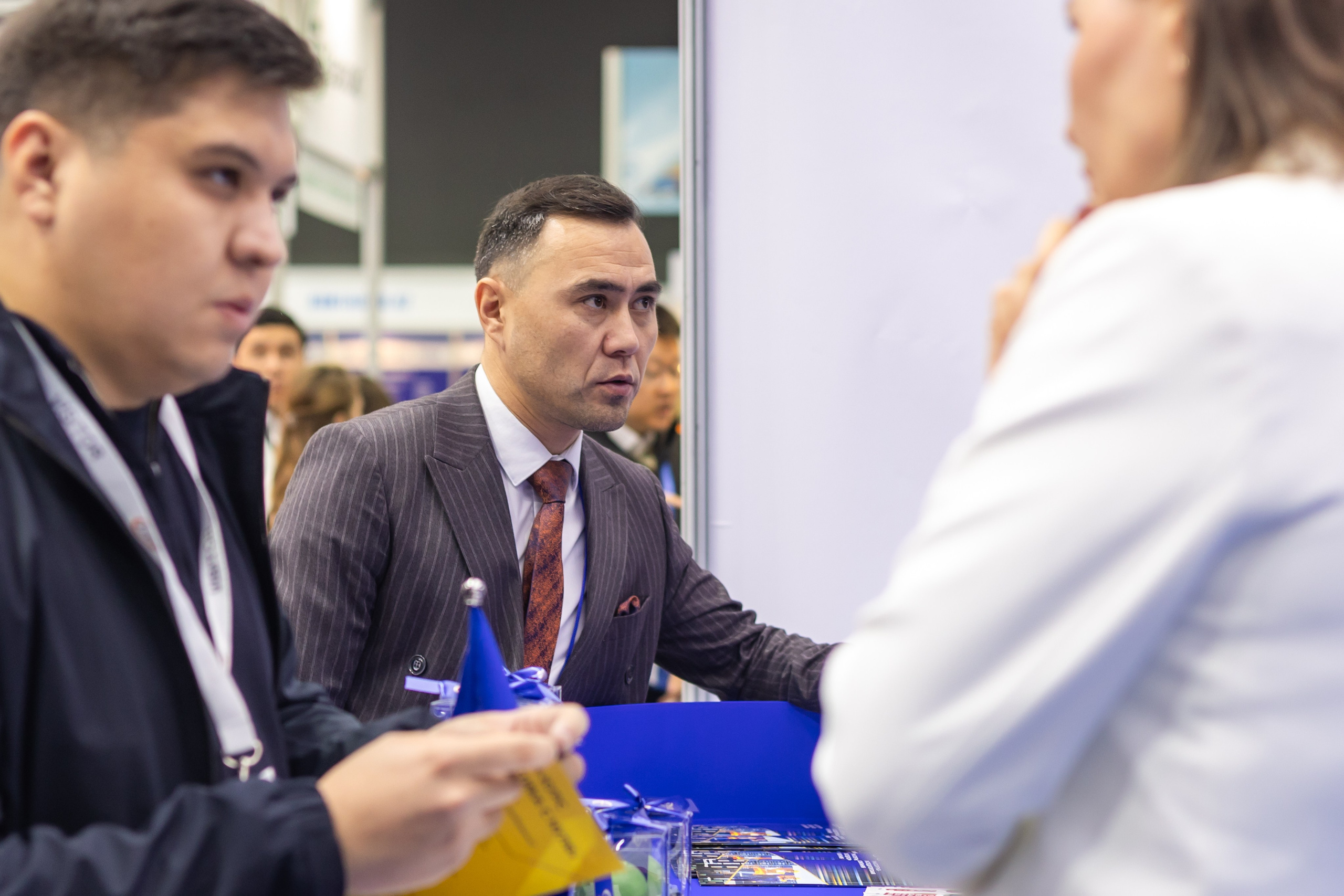 ETG Logistic Выставка в Атакенте. Коммерческий и репортажный фотограф в Алматы — Jora Abramov