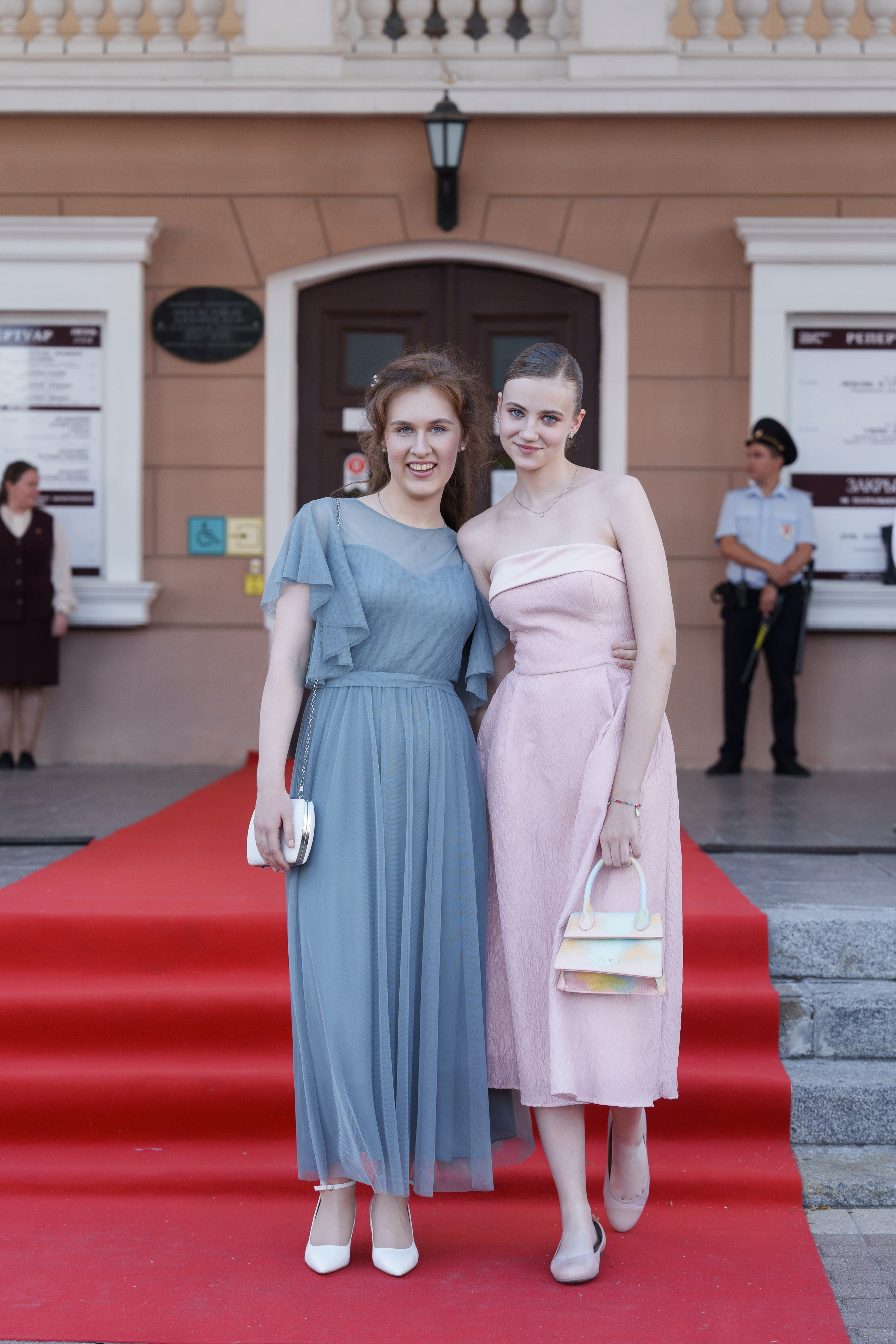 Выпускной Гимназия 7. Свадебный и репортажный фотограф Элина Козырьянова