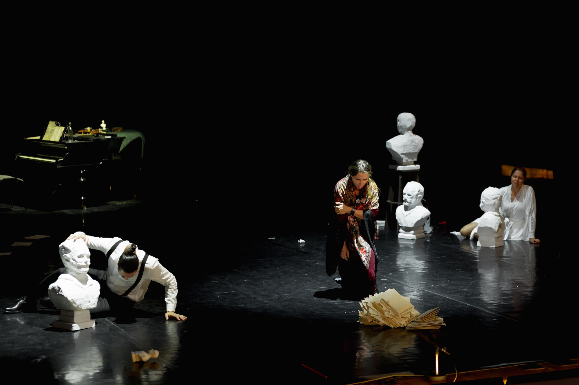 Спектакль Приглушенные голоса в Театре Эрмитажа (+репетиция). Семейный и портретный фотограф в Санкт-Петербурге Андрей Воробьев