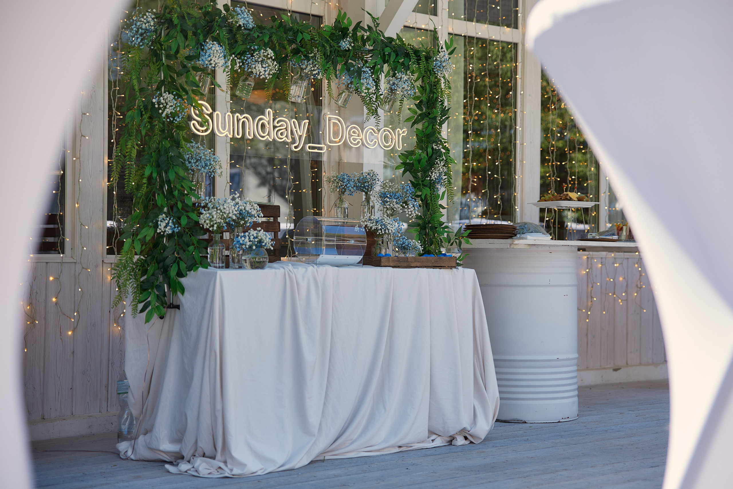 Выпускной Karneeva.online 2024. Репортажный и семейный фотограф Ухова Наталья в Москве