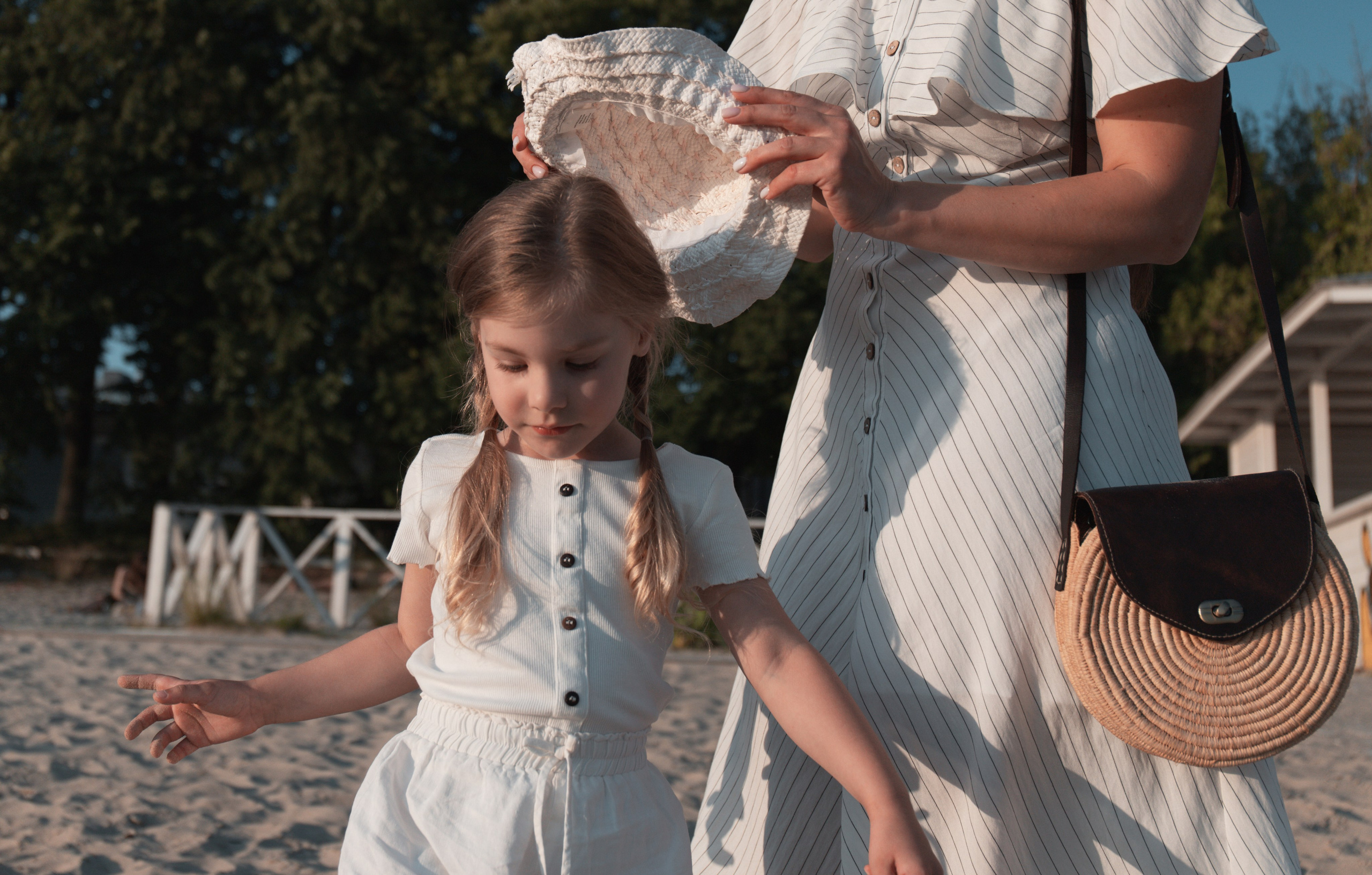 Оля и Соня. Главная