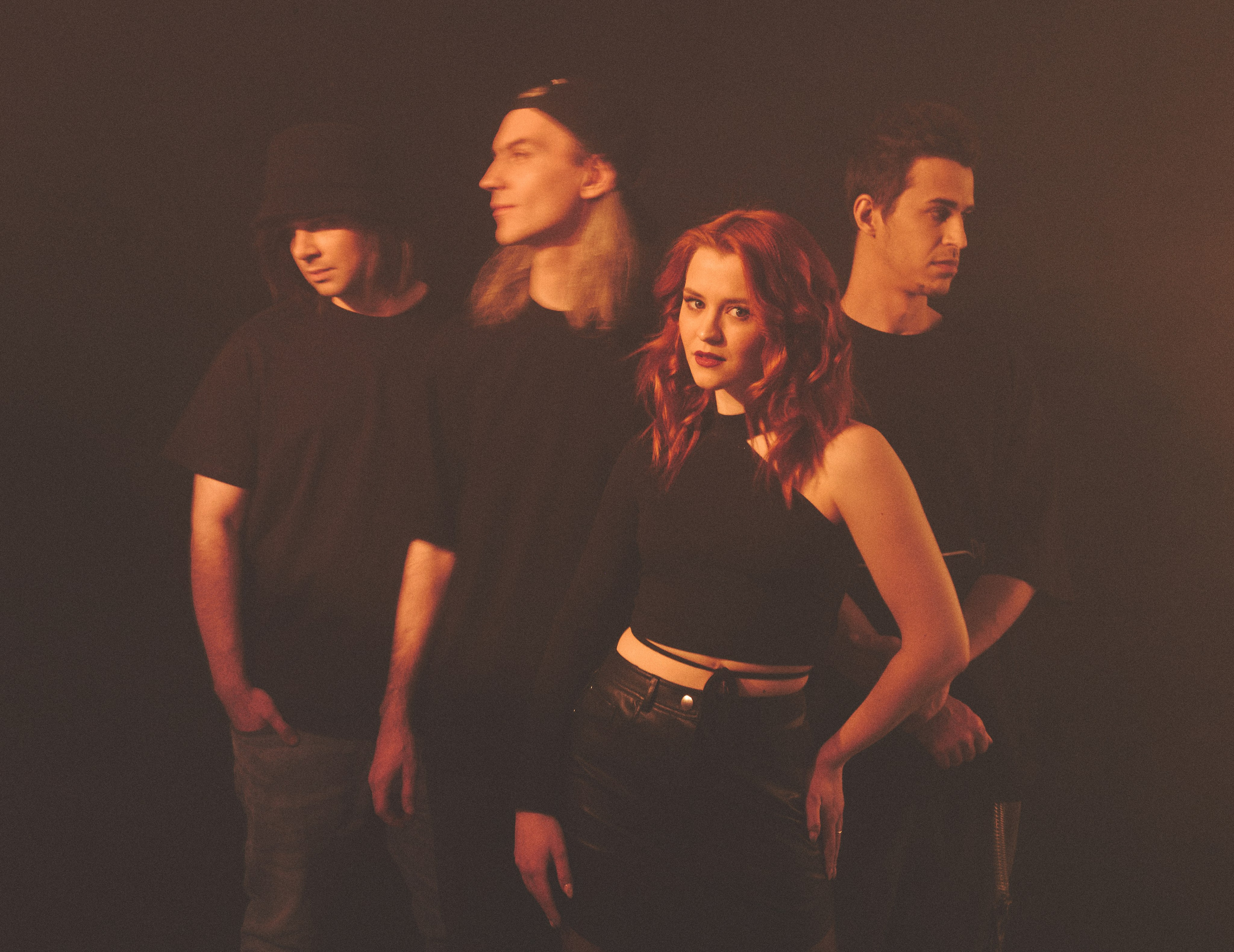 Группа ØMUTØM