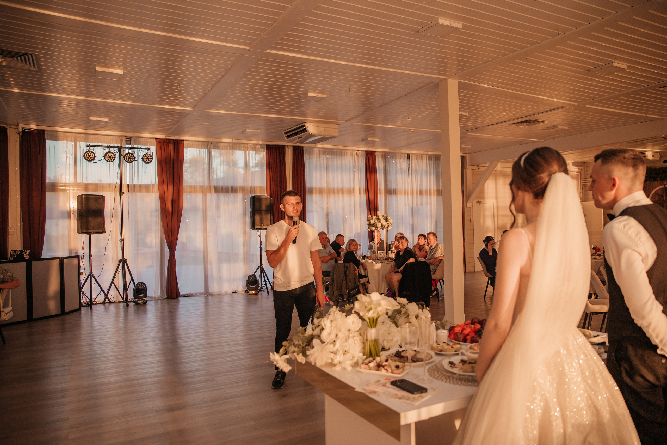 Wedding «Sunlight». Свадебные фотограф и видеограф Наталья и Анатолий Новиковы СПб